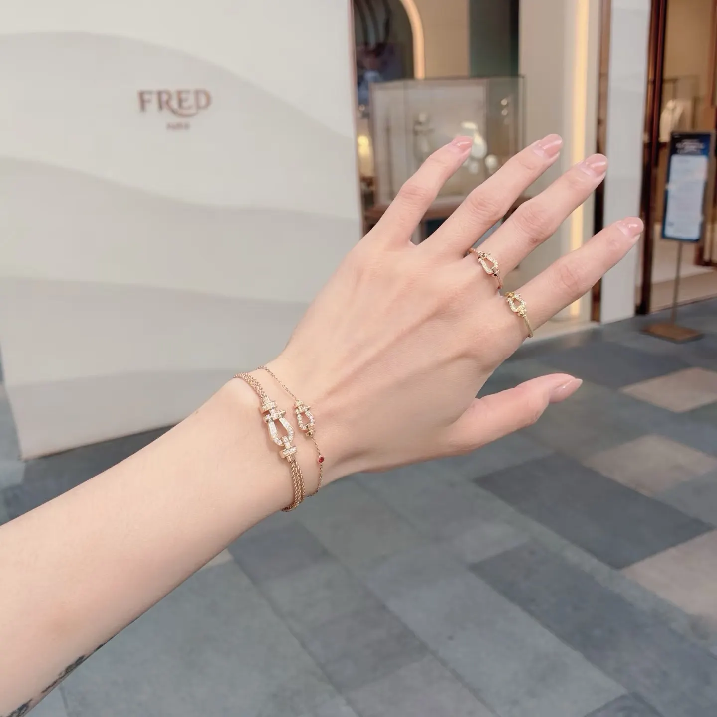 Hermes 玫瑰金 金色 银色 红色 手链 日常叠戴款