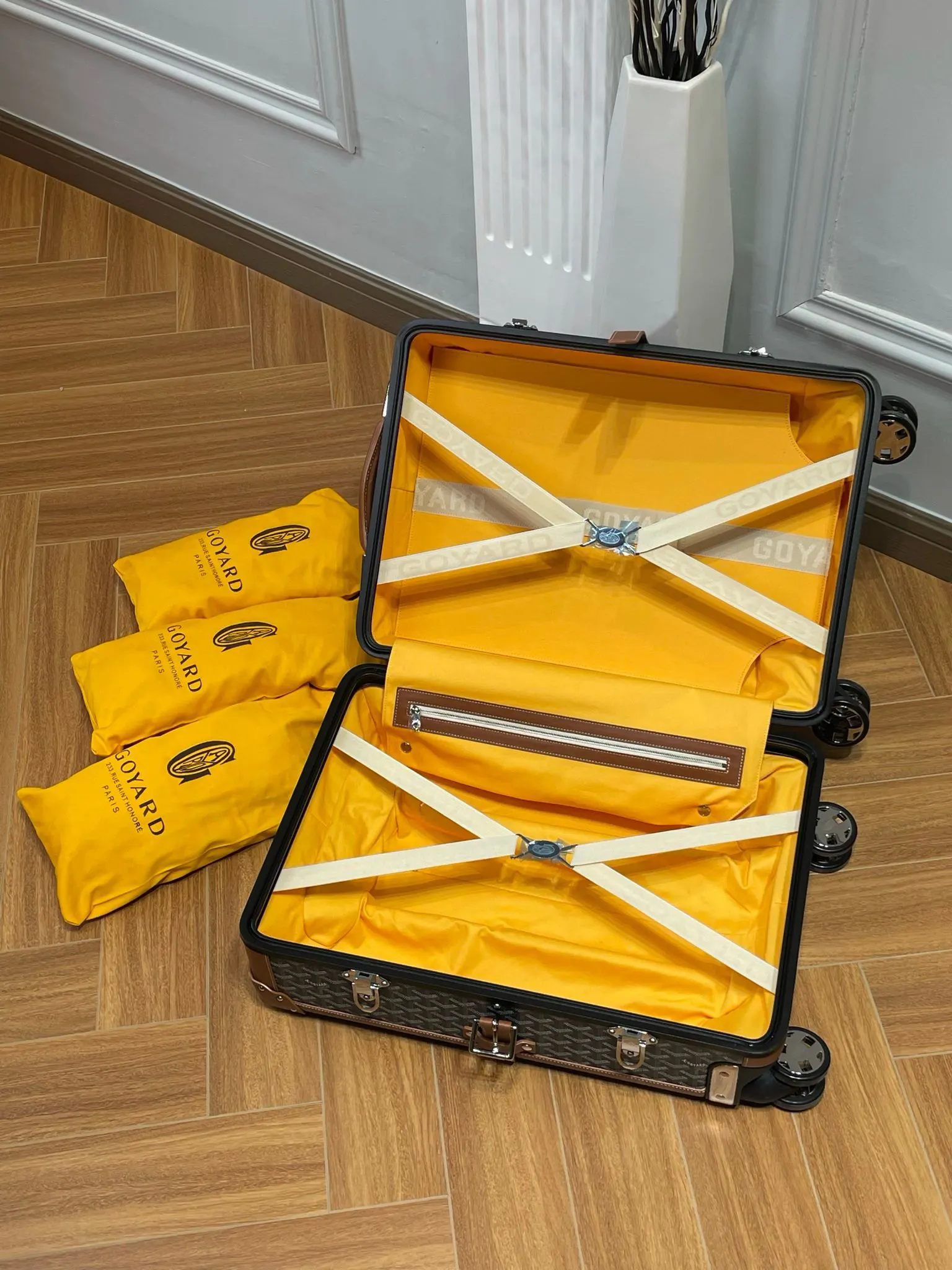 Goyard 戈雅 旅行箱 拉杆箱 行李箱 登机箱 旅行拉杆款 輕便出行款(數字9) Goyard 戈雅 旅行箱 拉杆箱 行李箱 登机箱 旅行拉杆款 輕便出行款(數字9)