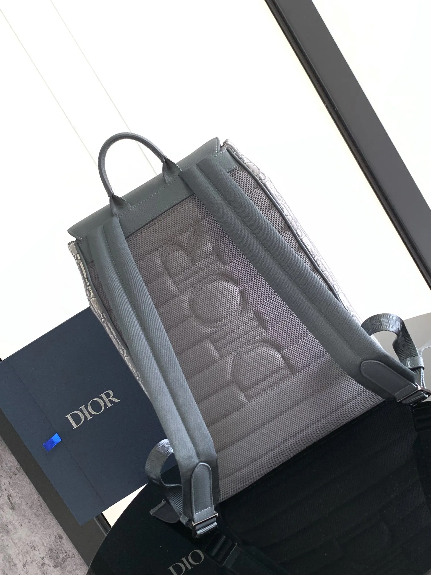 Dior 灰色 牛皮 双肩包 实用双肩款