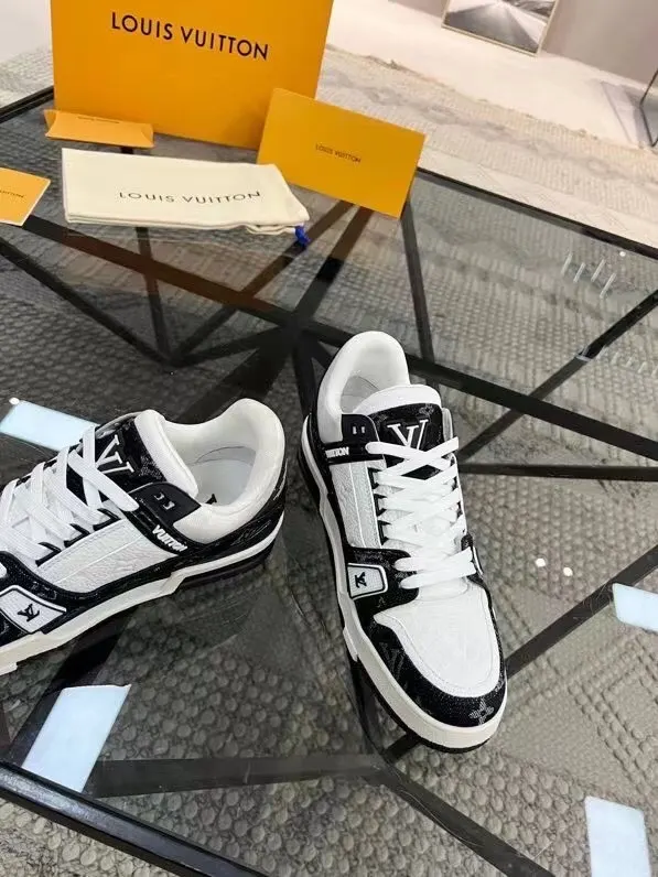 Louis Vuitton 运动鞋