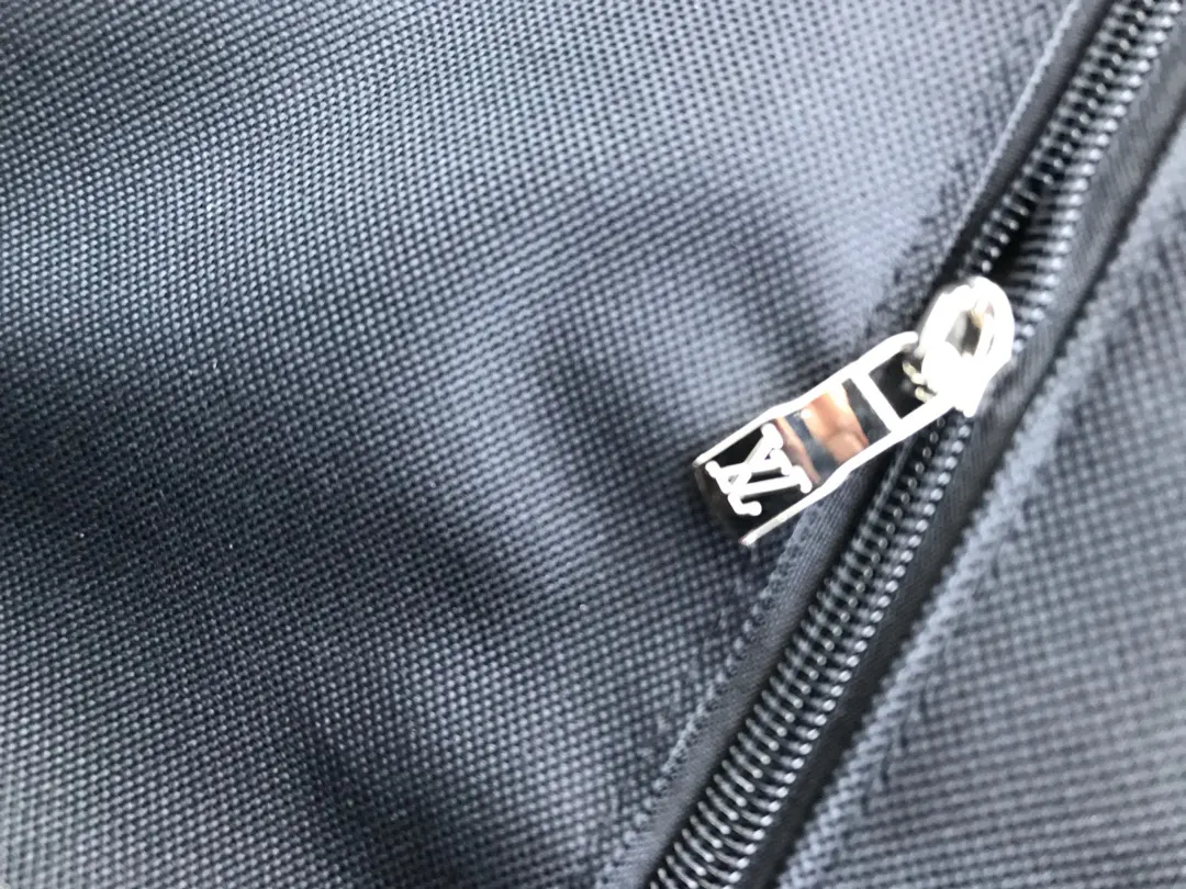 LV 帆布 超耐磨损万向轮 灵活出行 加厚全鋁合金 化妝包 便携收納款