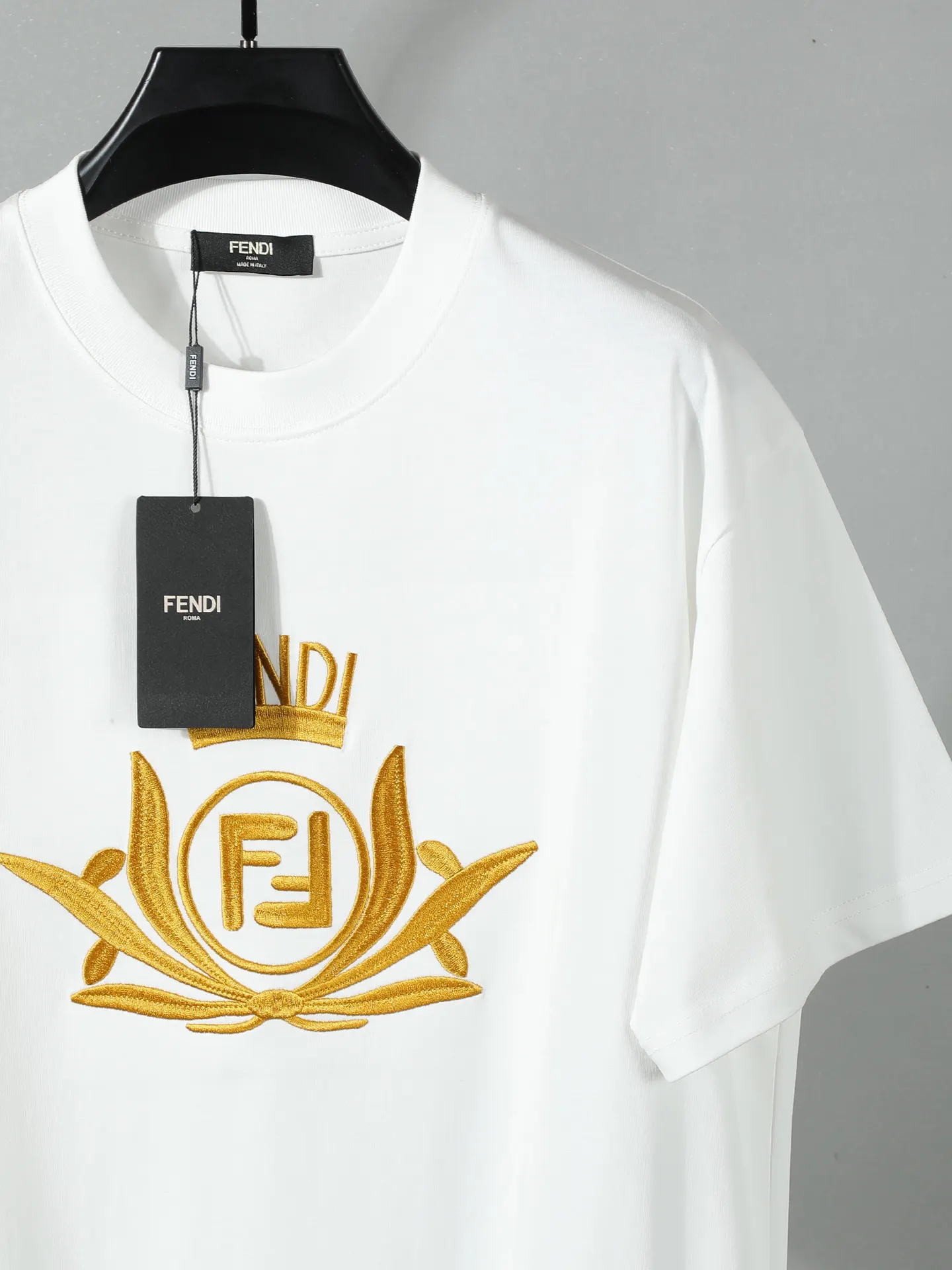 Fendi 2026春夏 Logo 刺绣 短袖T恤 日常百搭款 款2