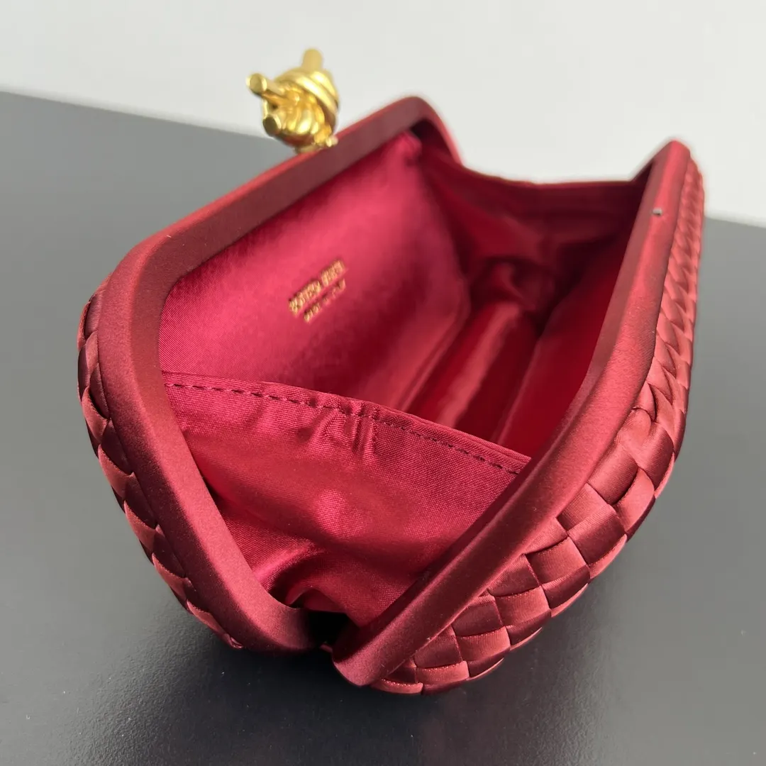 Bottega Veneta 化妝包 便携收納款(數字9) Bottega Veneta 化妝包 便携收納款(數字9)