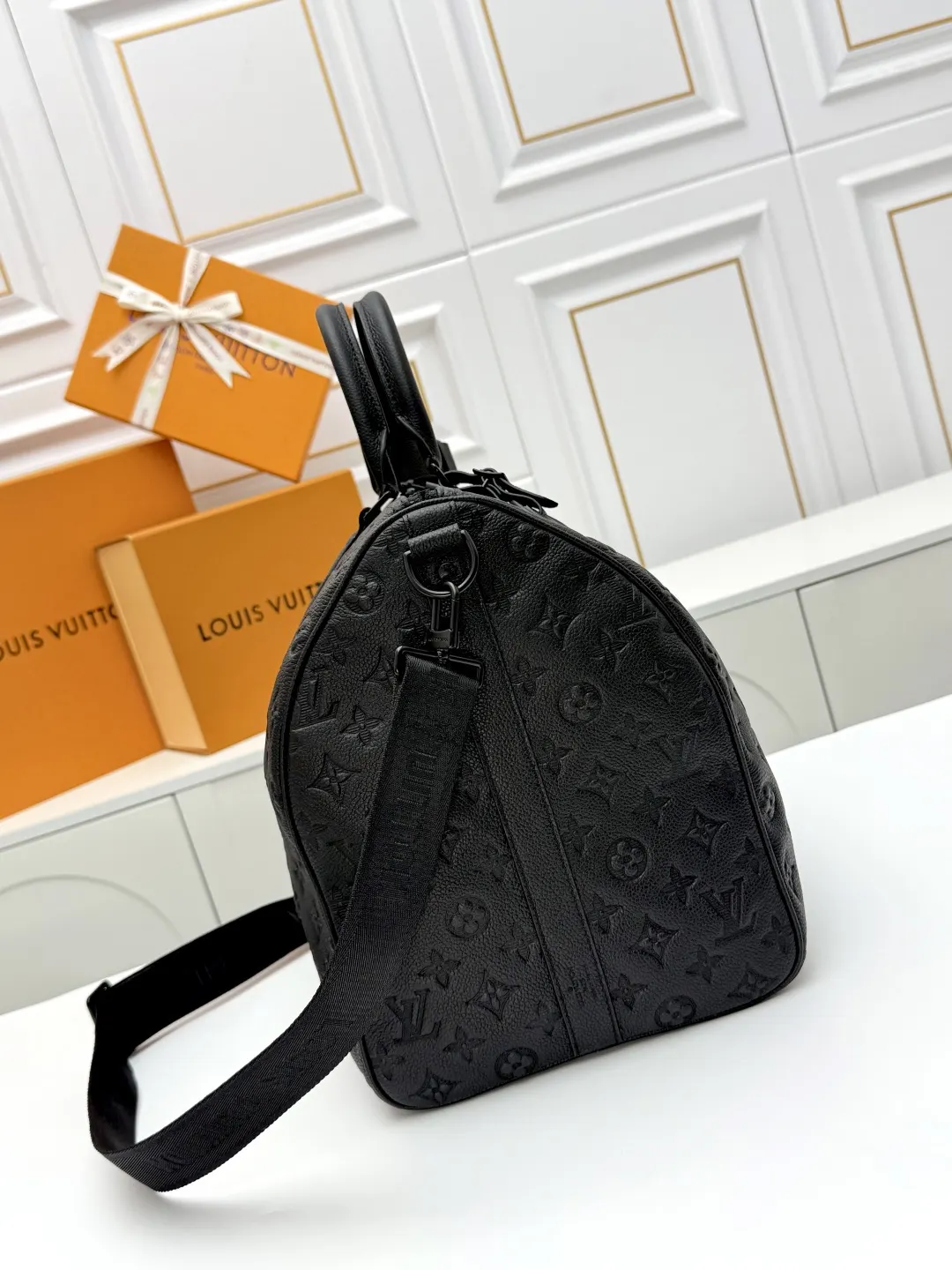Fashion Item Travel