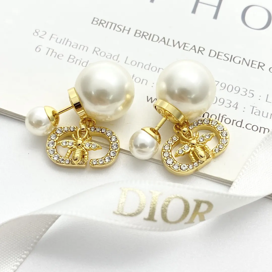 Dior 珍珠耳钉 金色百搭款