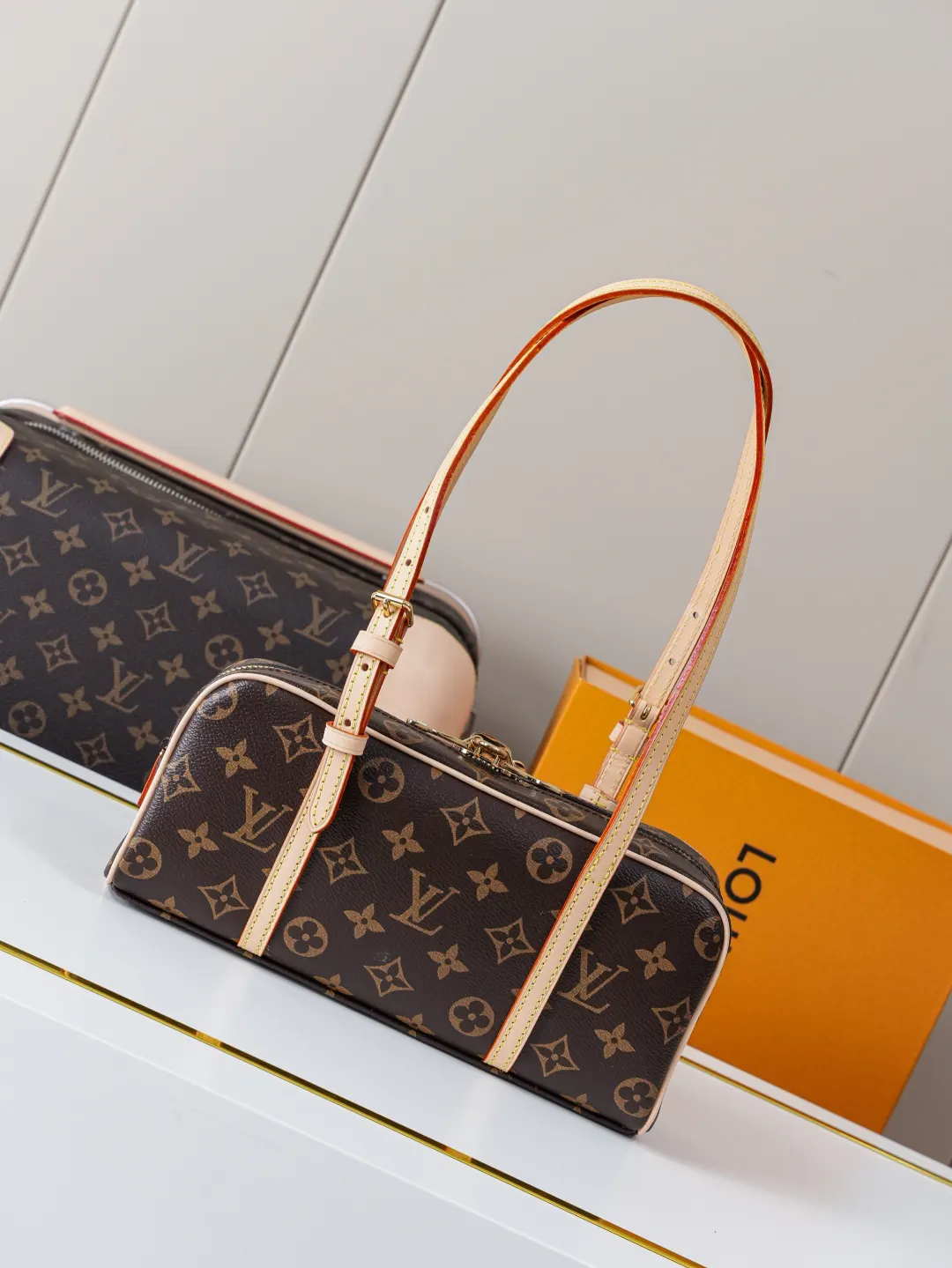 LV Classic Monogram Tote Bag Image 3 LV Classic Monogram Tote Bag Image 3