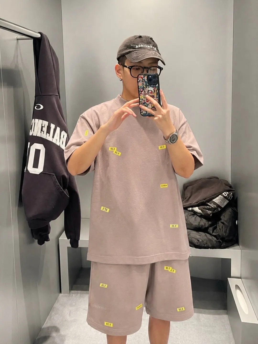 Balenciaga 純棉 短袖T恤 宽松休閒(數字8) Balenciaga 純棉 短袖T恤 宽松休閒(數字8)