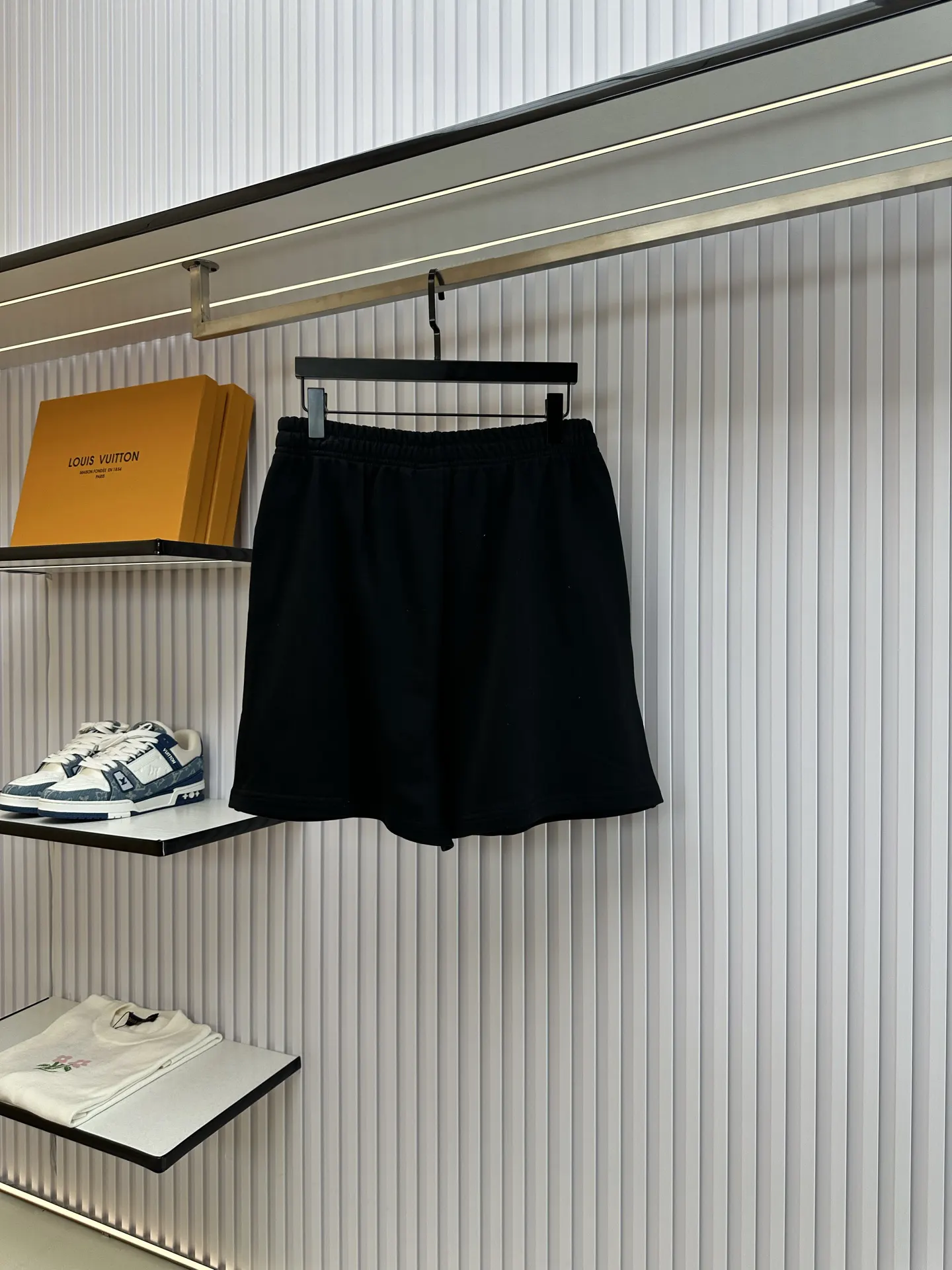 Balenciaga 黑色 純棉 Logo 运动鞋 休閒运动(數字2) Balenciaga 黑色 純棉 Logo 运动鞋 休閒运动(數字2)