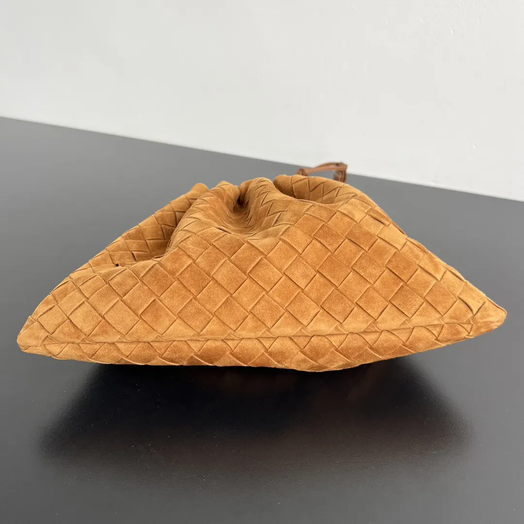 Bottega Veneta 牛皮 腋下包 復古腋下背款