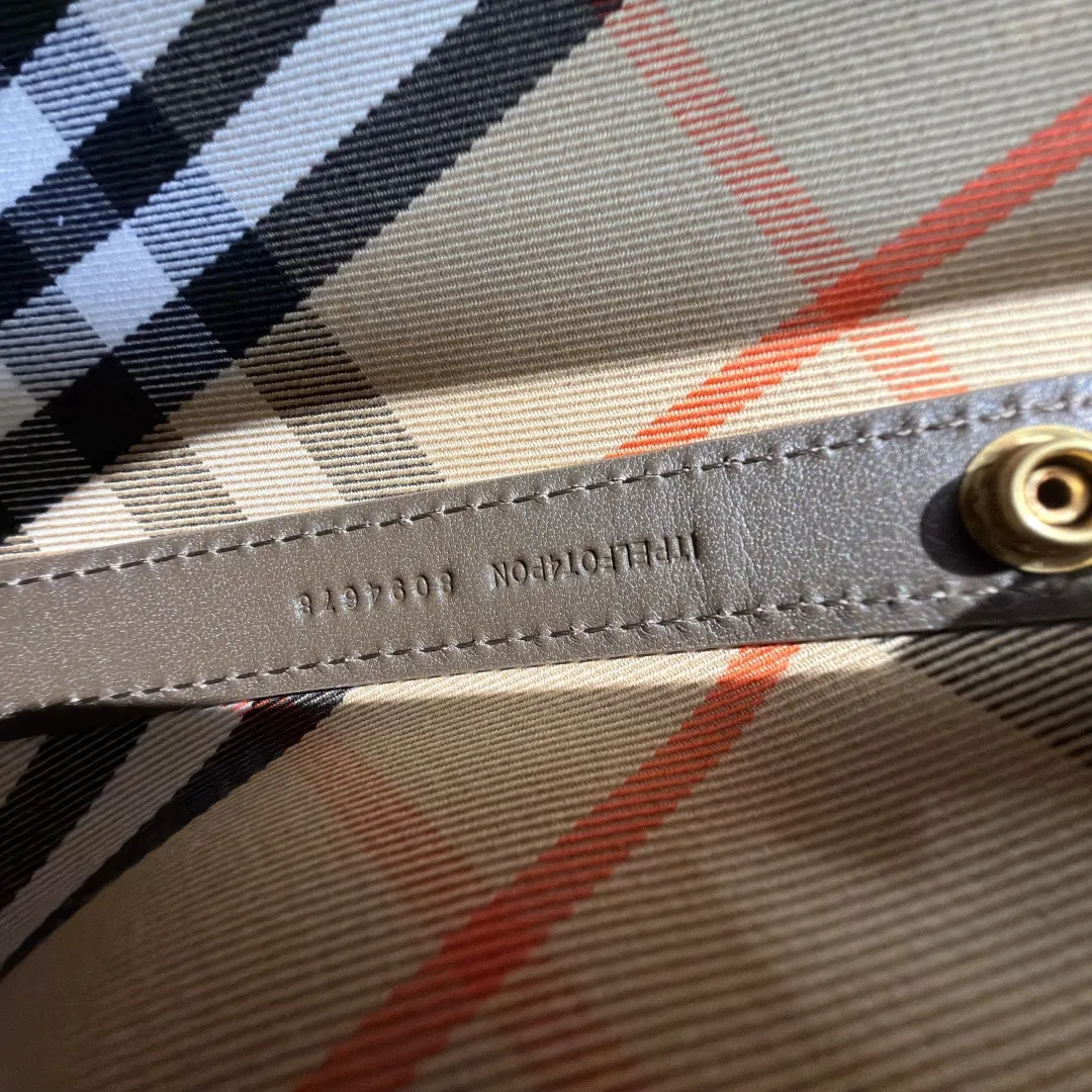 Burberry 小牛皮 雙肩包 实用雙肩款