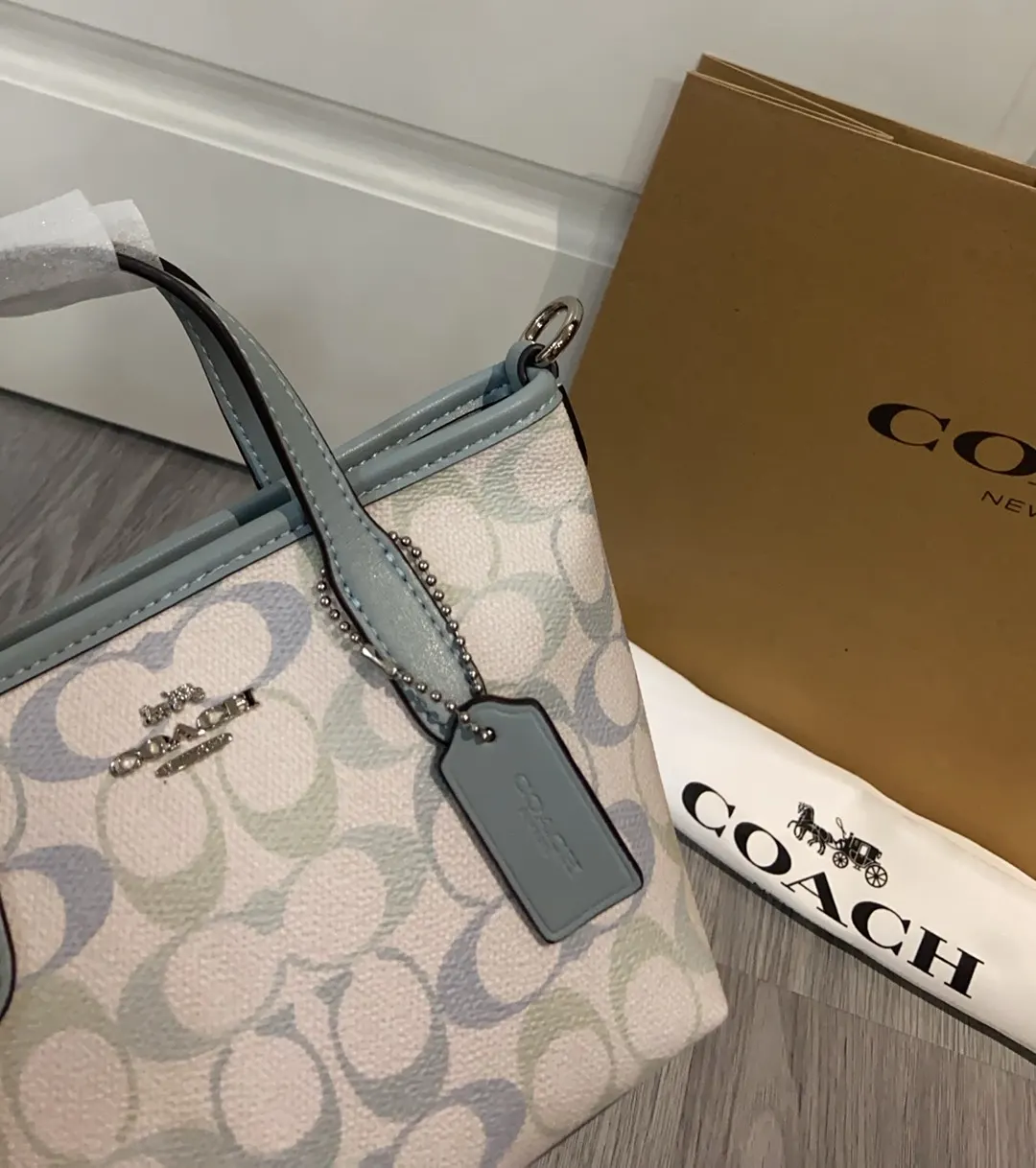 Coach City 15 Style Image 15 Coach City 15 Style Image 15