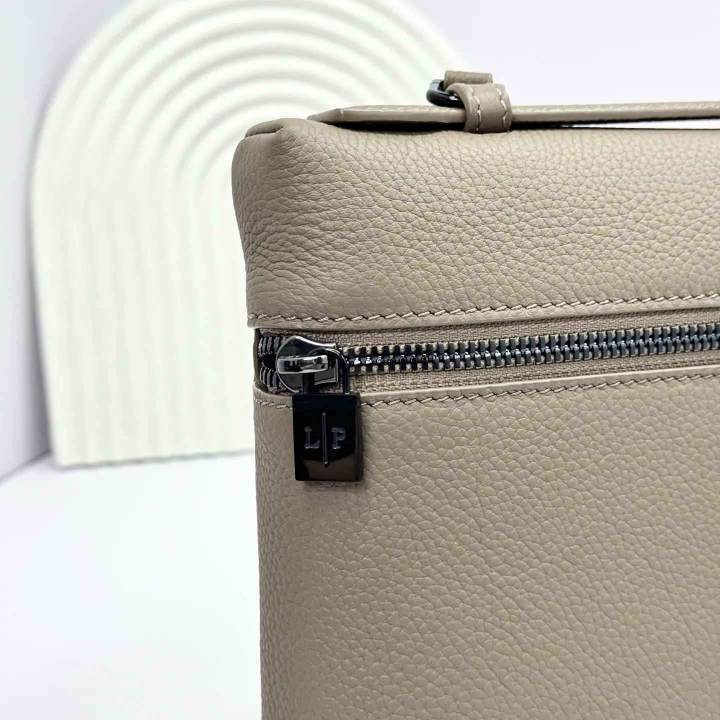 牛皮 Loro piana 诺悠翩雅 Extra 手拿包 精致手拿款