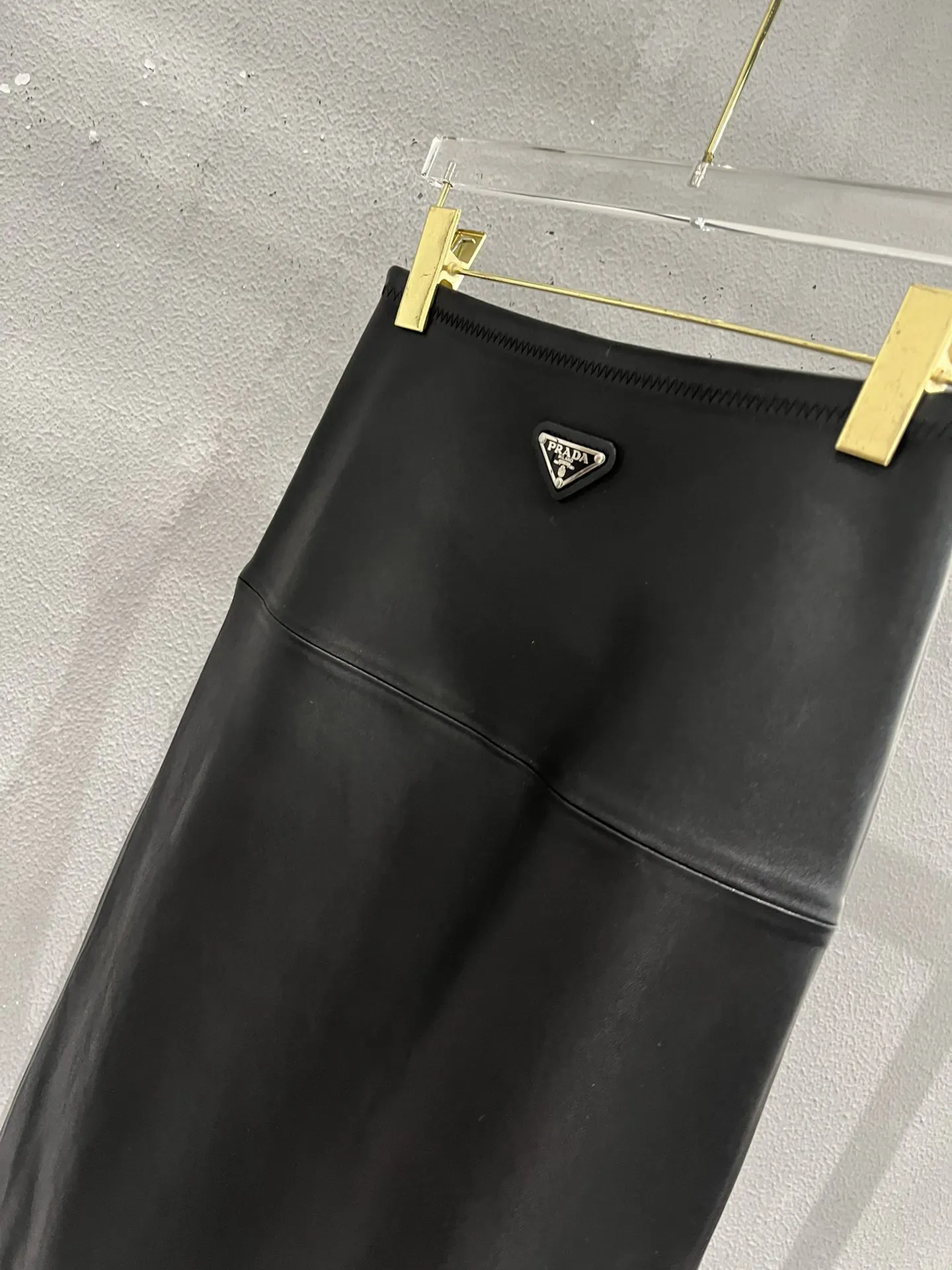 PRADA 羊皮 半身裙 包臀修身款