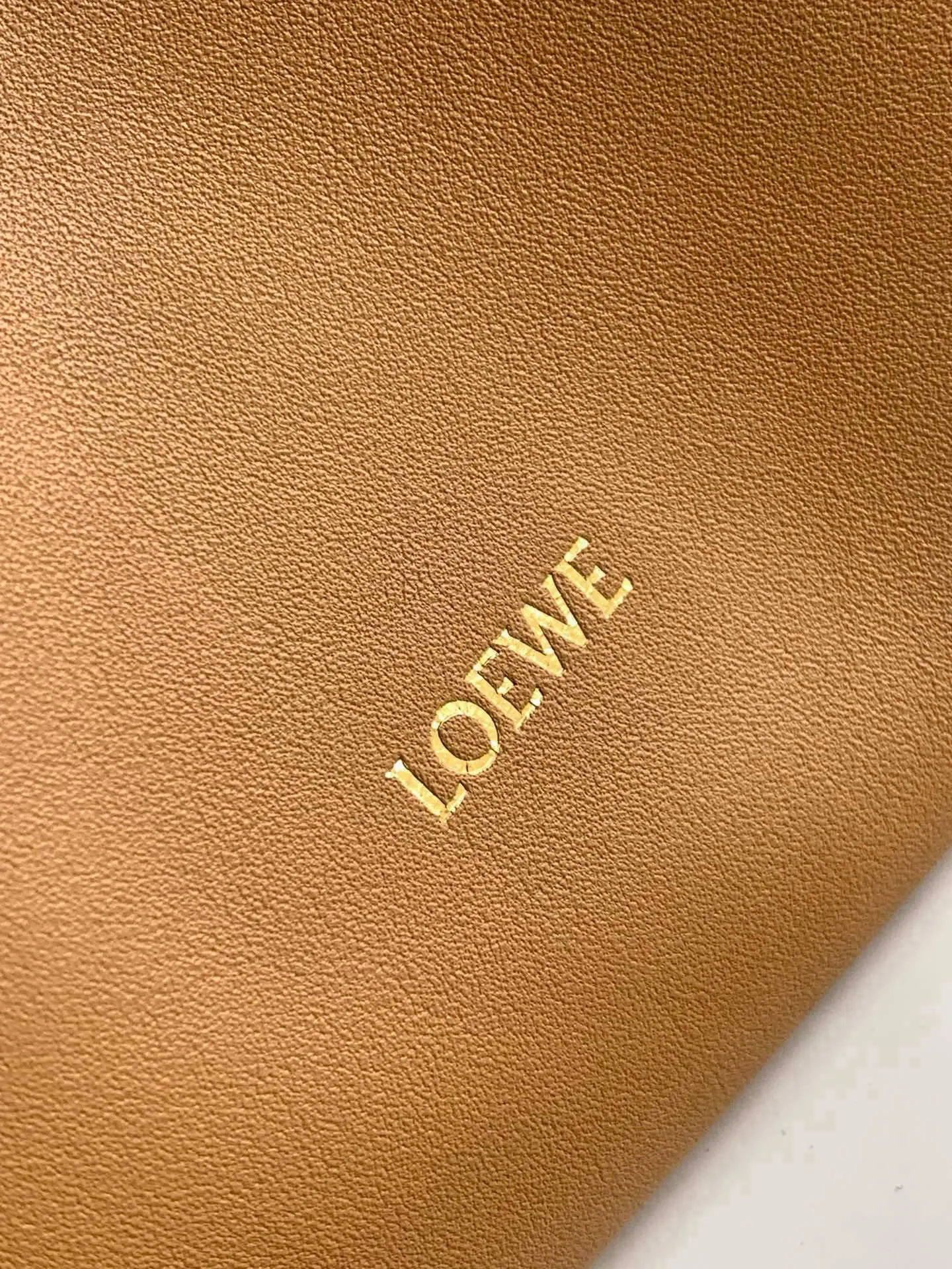 Loewe 小牛皮 托特包 大容量托特款