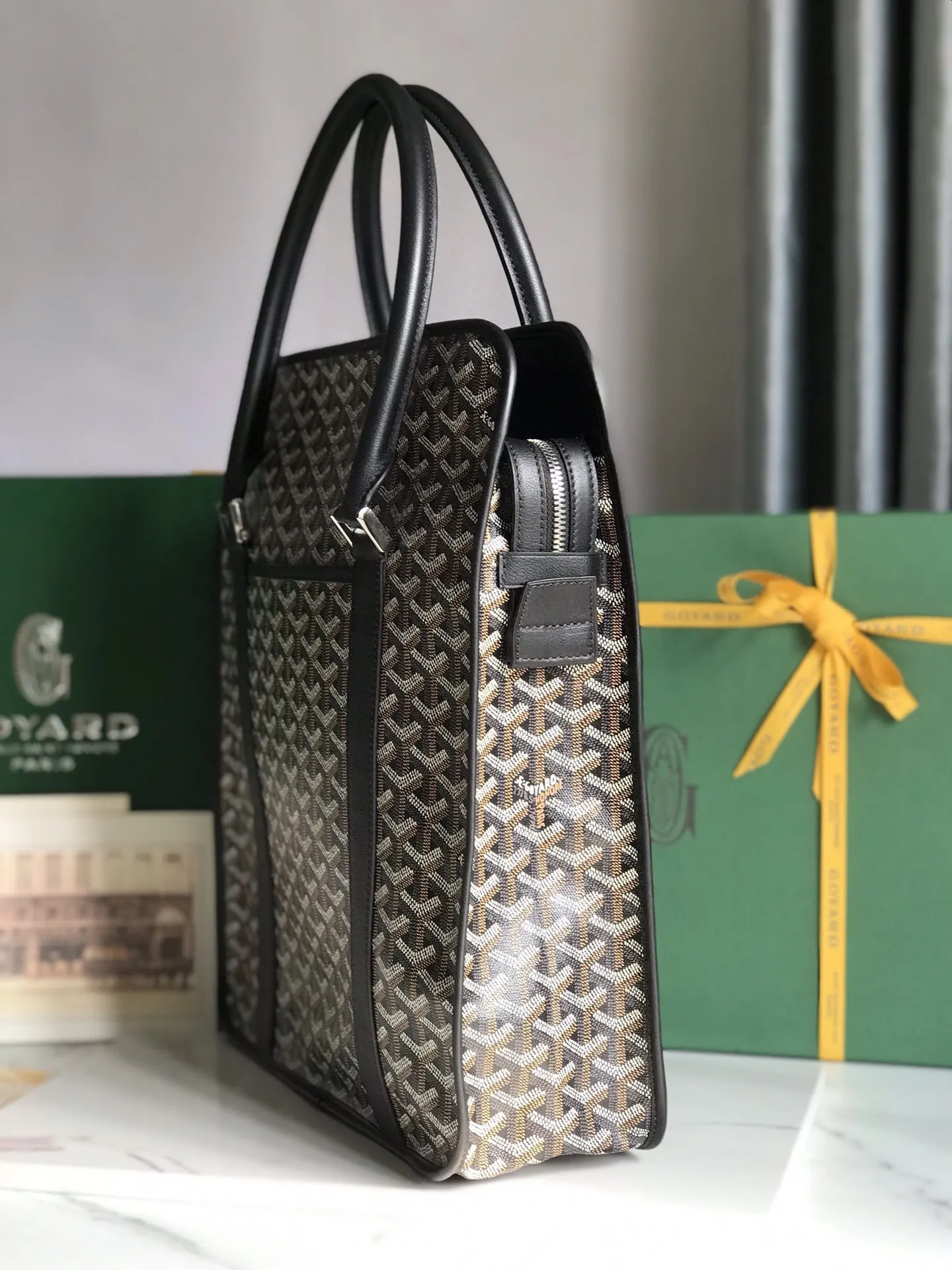 Goyard 皮革 Bourgogne竖款公文包 重新演绎了 商务通勤款