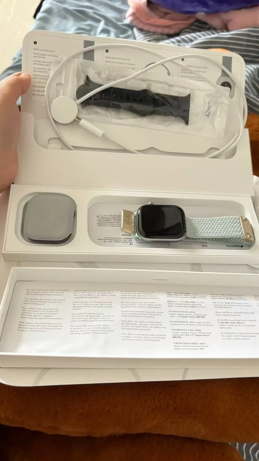 微信下单包邮 送 Apple Watch 手錶 經典腕表款