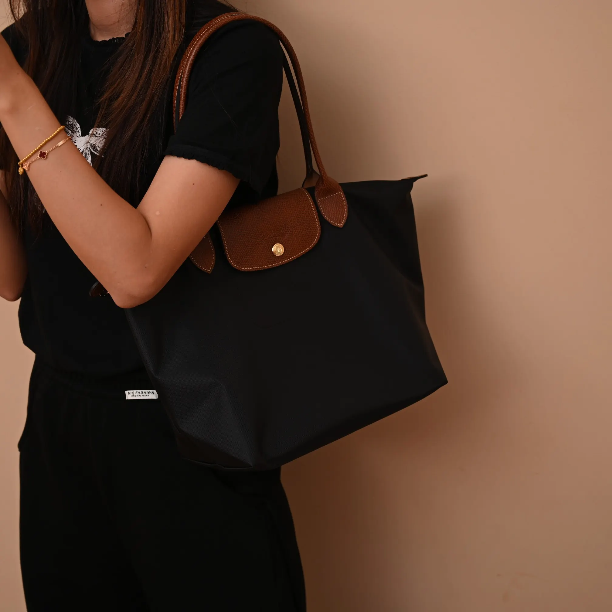 纯 珑骧 长柄中号 經典黑 longchamp 秒 單肩包 日常單肩背款