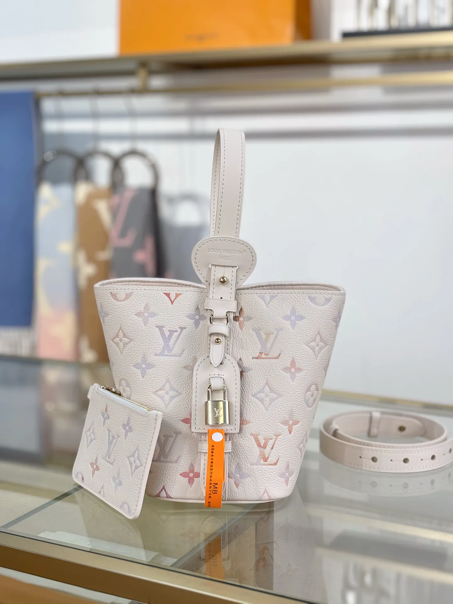 LV handbag Image 3 LV handbag Image 3