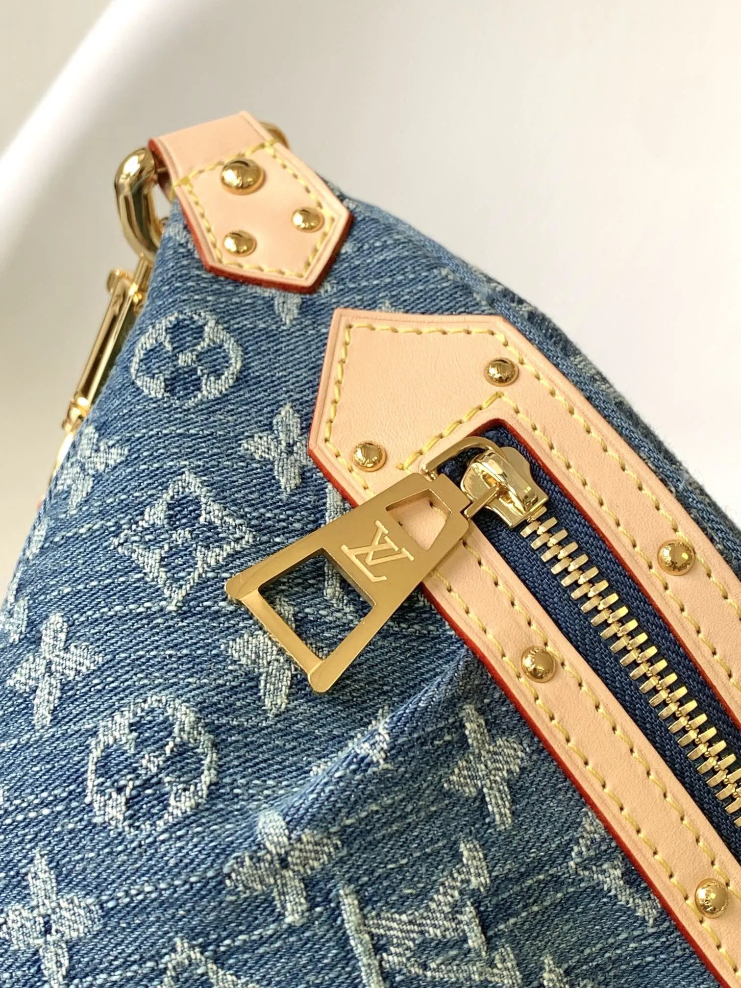 LV accessories single item Image 6 LV accessories single item Image 6