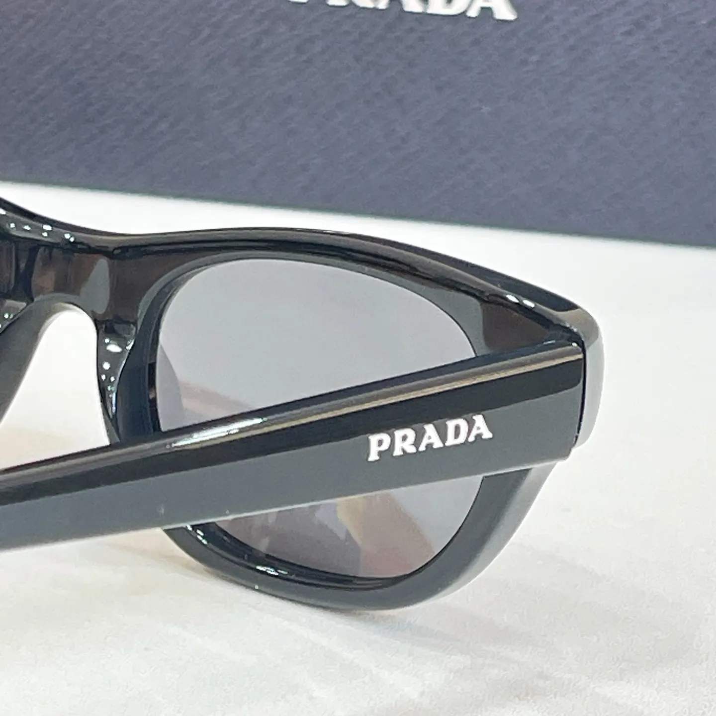 Prada SPR C08S 太阳镜