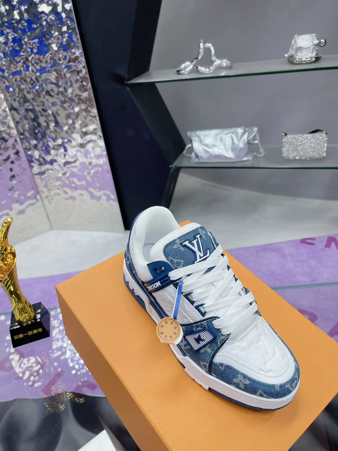 Louis Vuitton Sneakers