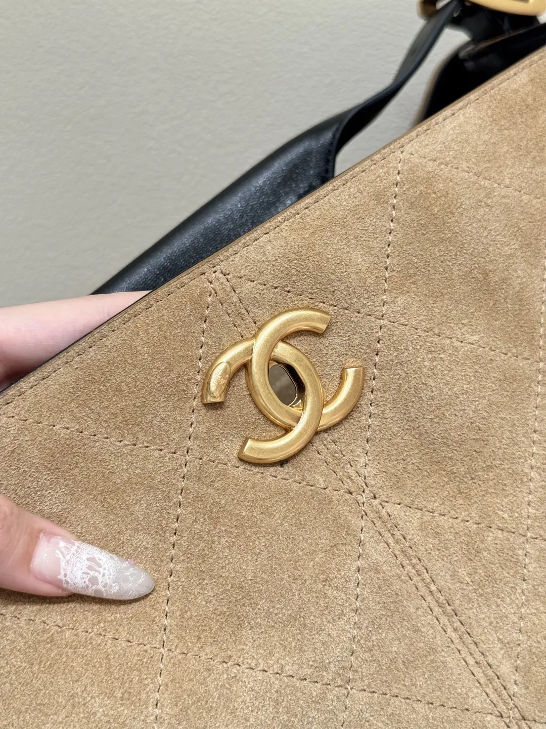 Chanel Lambskin Hobo Underarm Bag One Shoulder Back