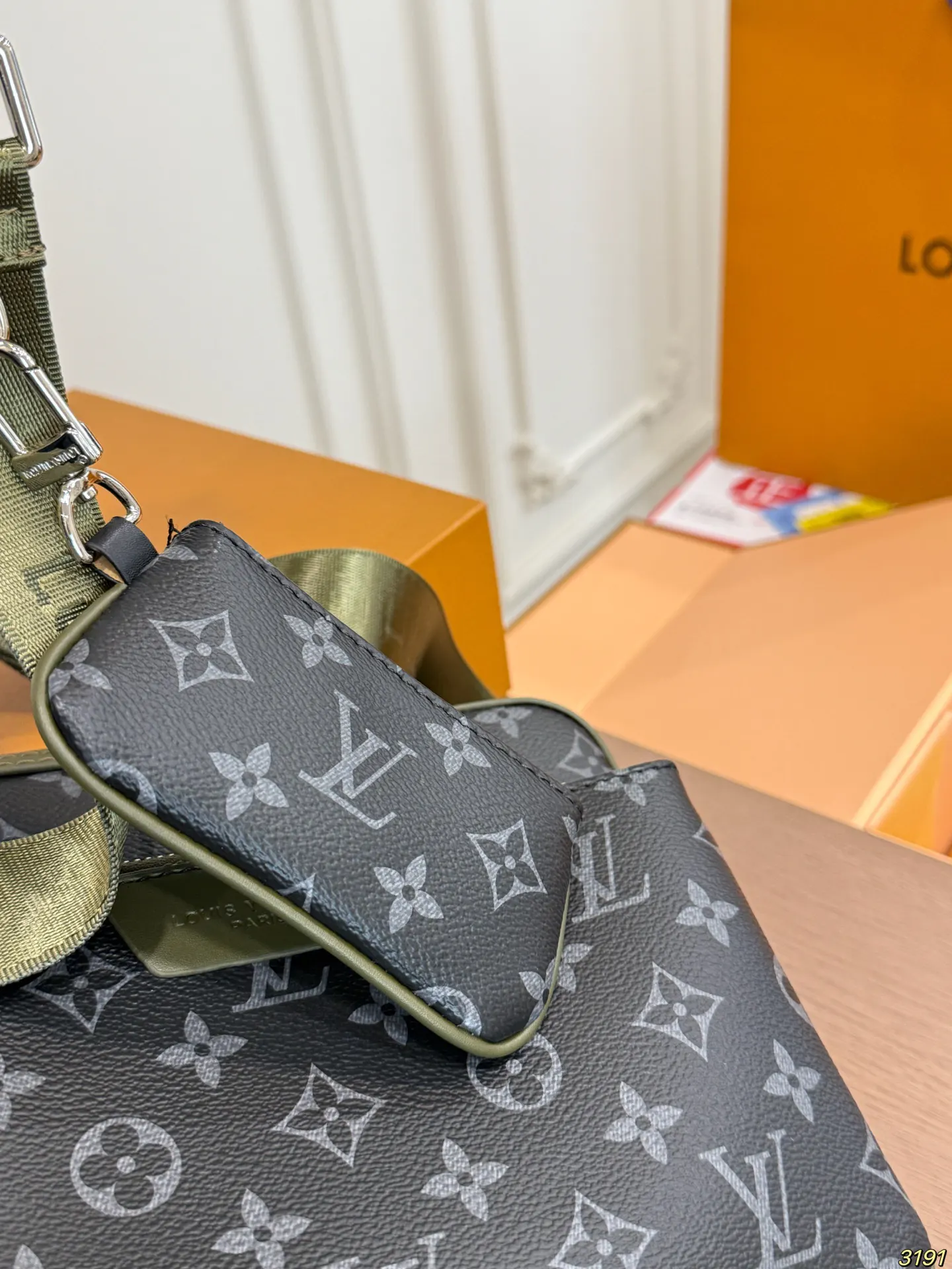LV Trio 三合一邮差包 拉链前袋和零錢包均可拆卸 手拿包 精致手拿款