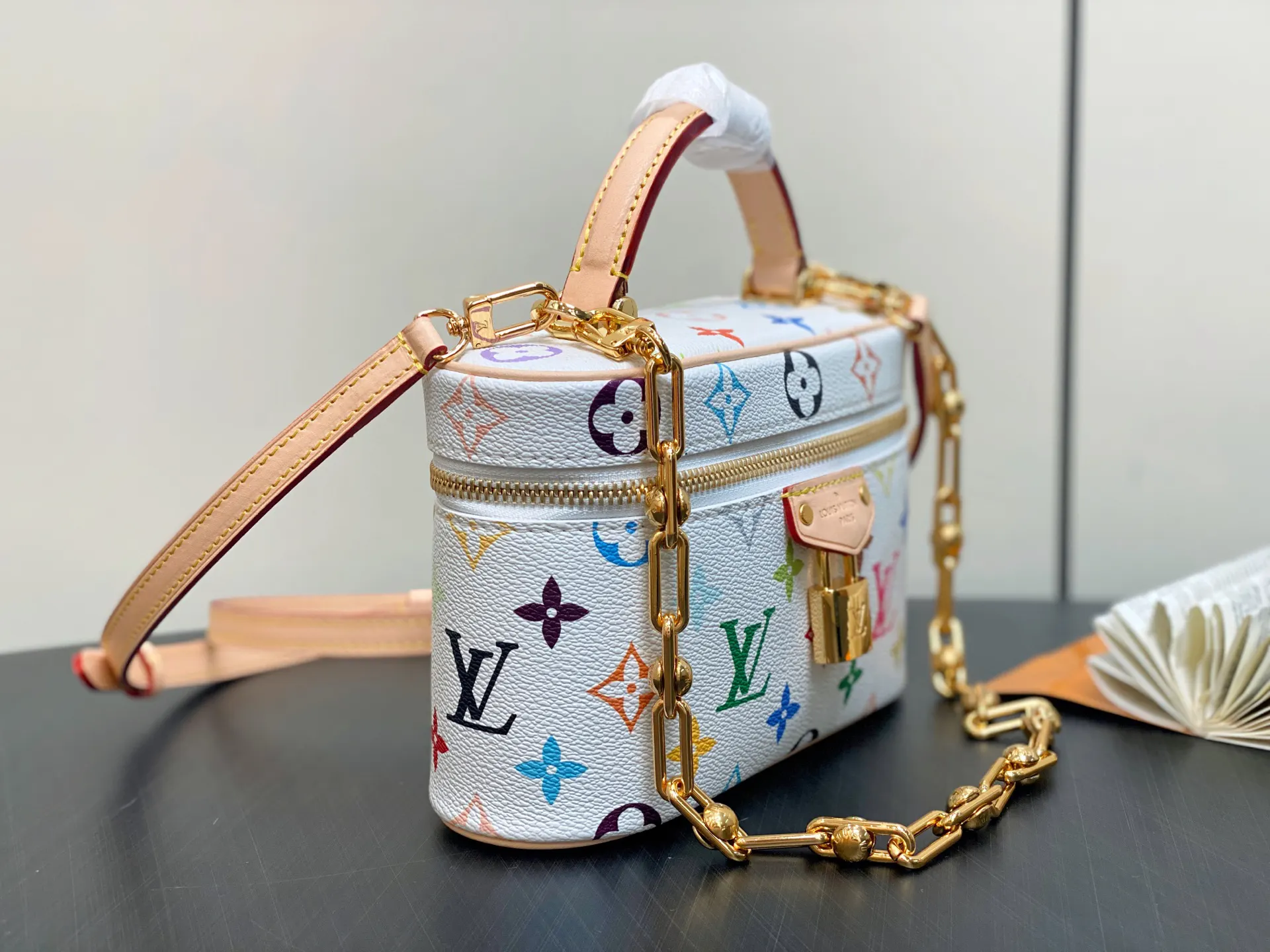 Louis Vuitton Chain Bag Leather