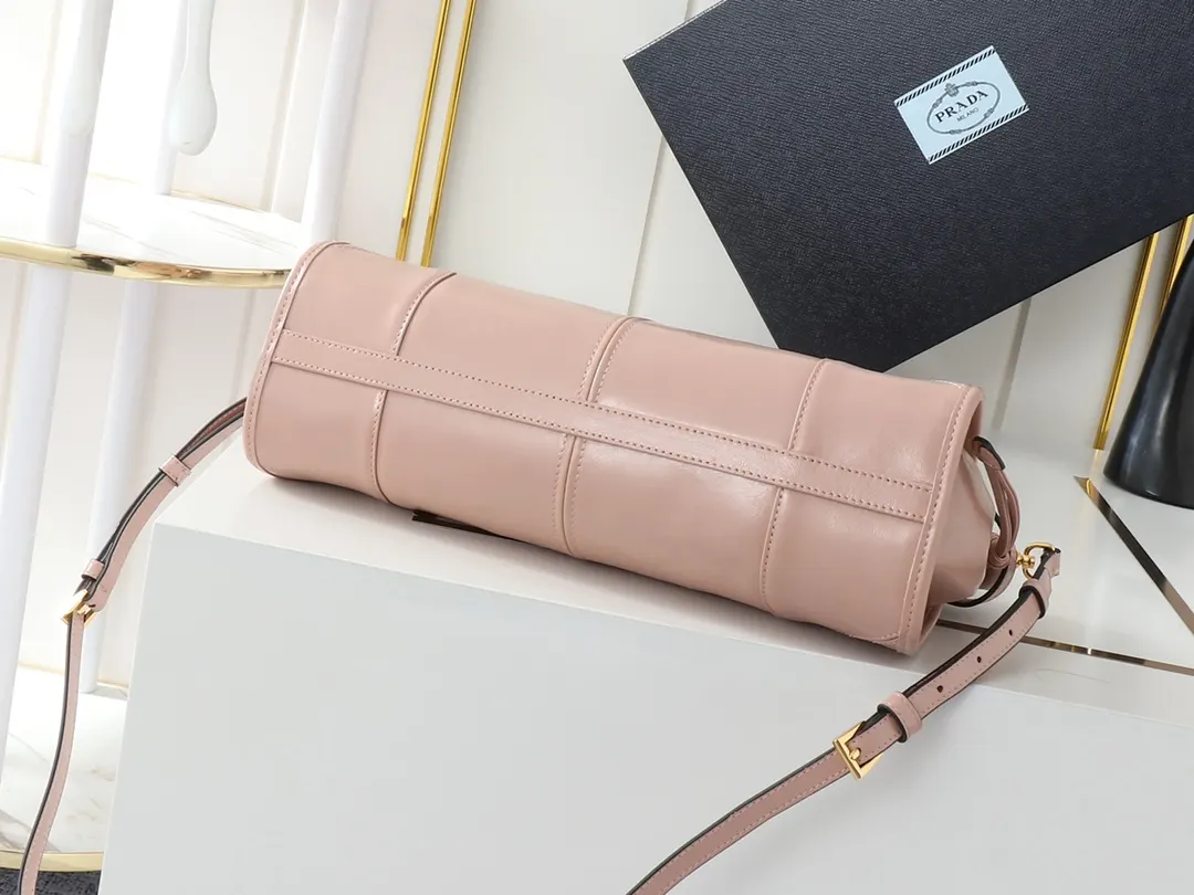 Prada 1BA426 斜挎包