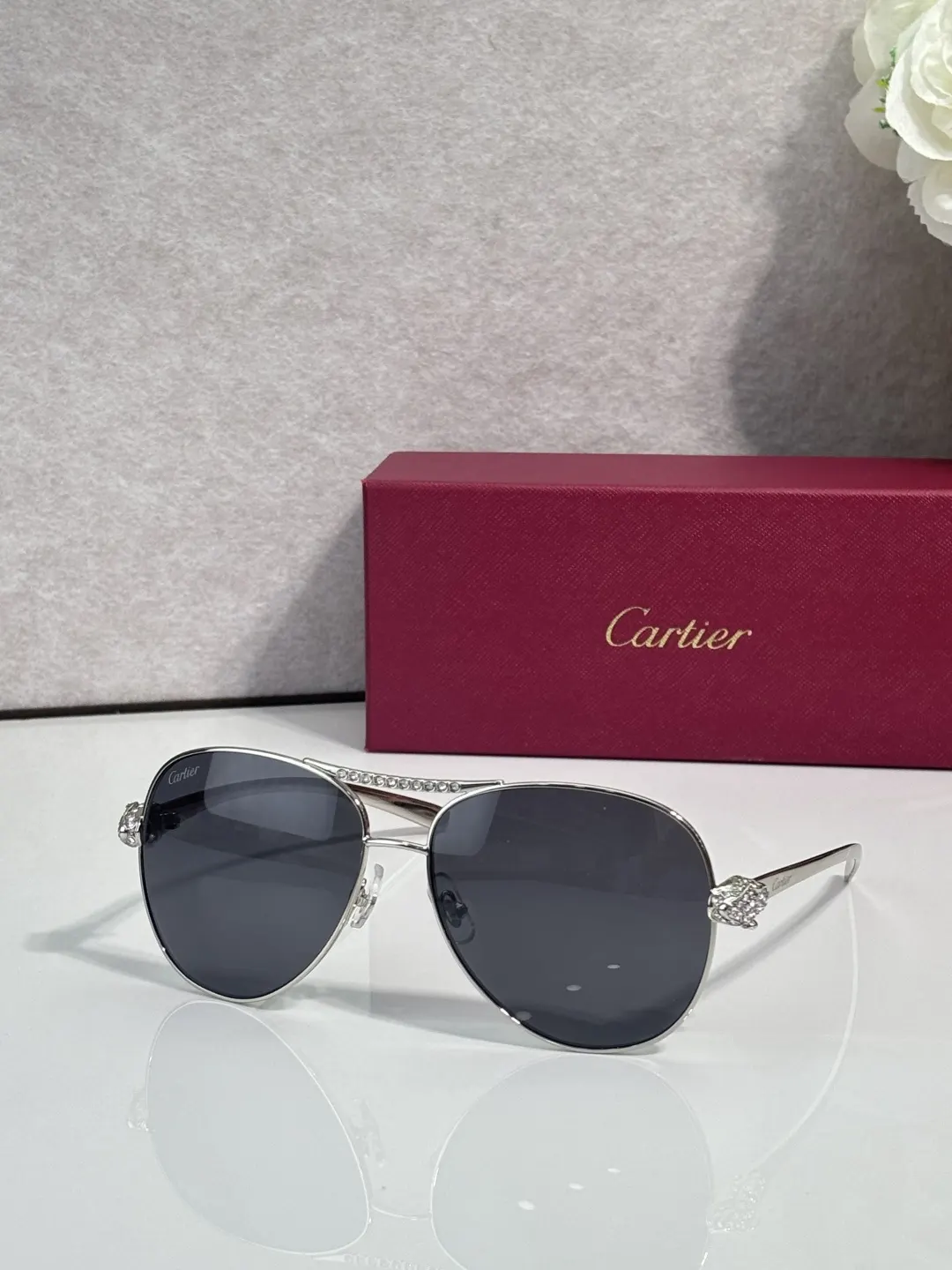 Cartier 墨镜 時尚防晒款
