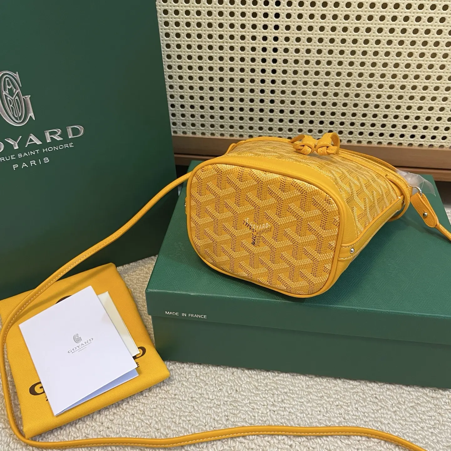Goyard 皮革 轻盈小巧去始终保持标志性水桶百搭造型 水桶包 休閒水桶款