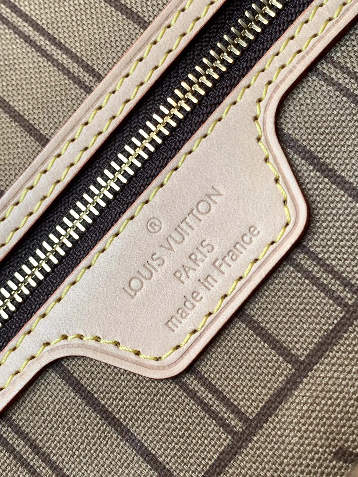 LV Neverfull 金色 牛皮 手拿包 精致手拿款