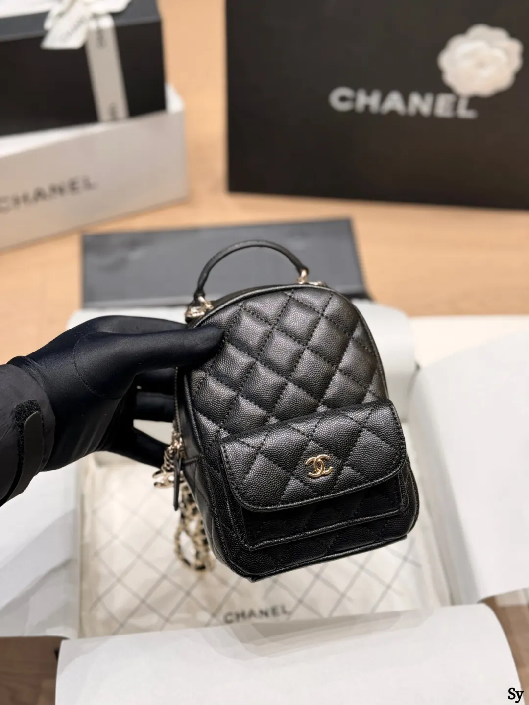 CHANEL 白色 金色 牛皮 雙肩包 实用雙肩款