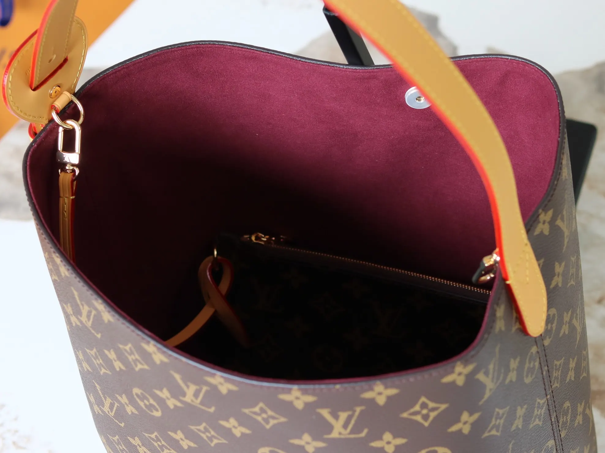 LV bucket bag Image 8 LV bucket bag Image 8