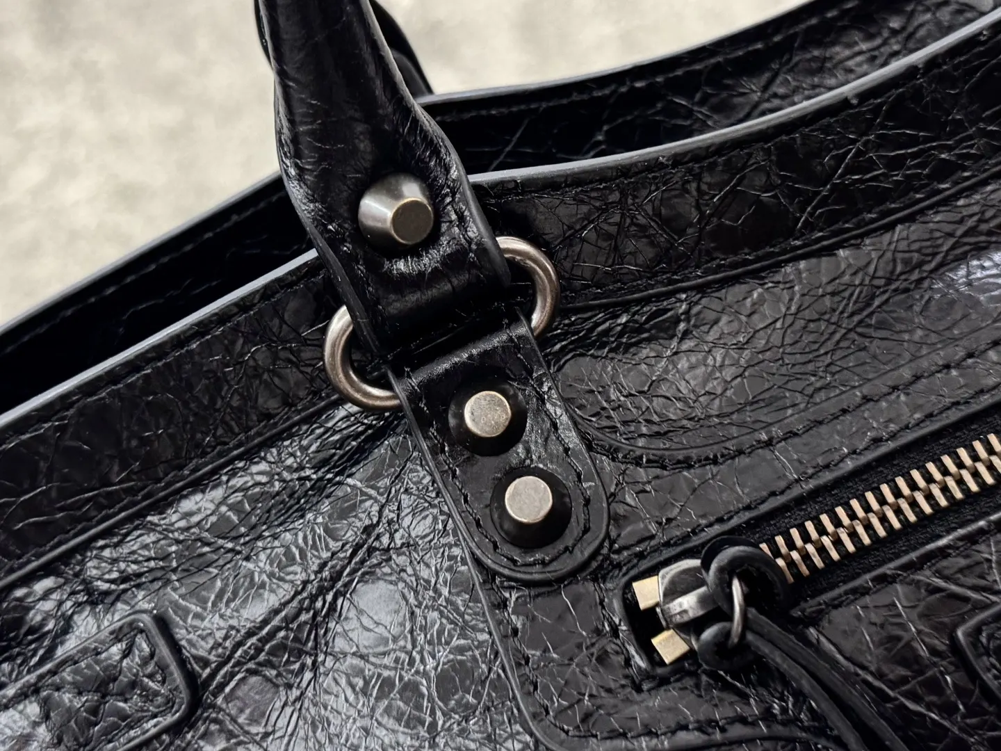 Balenciaga City Le 黑色 卫衣