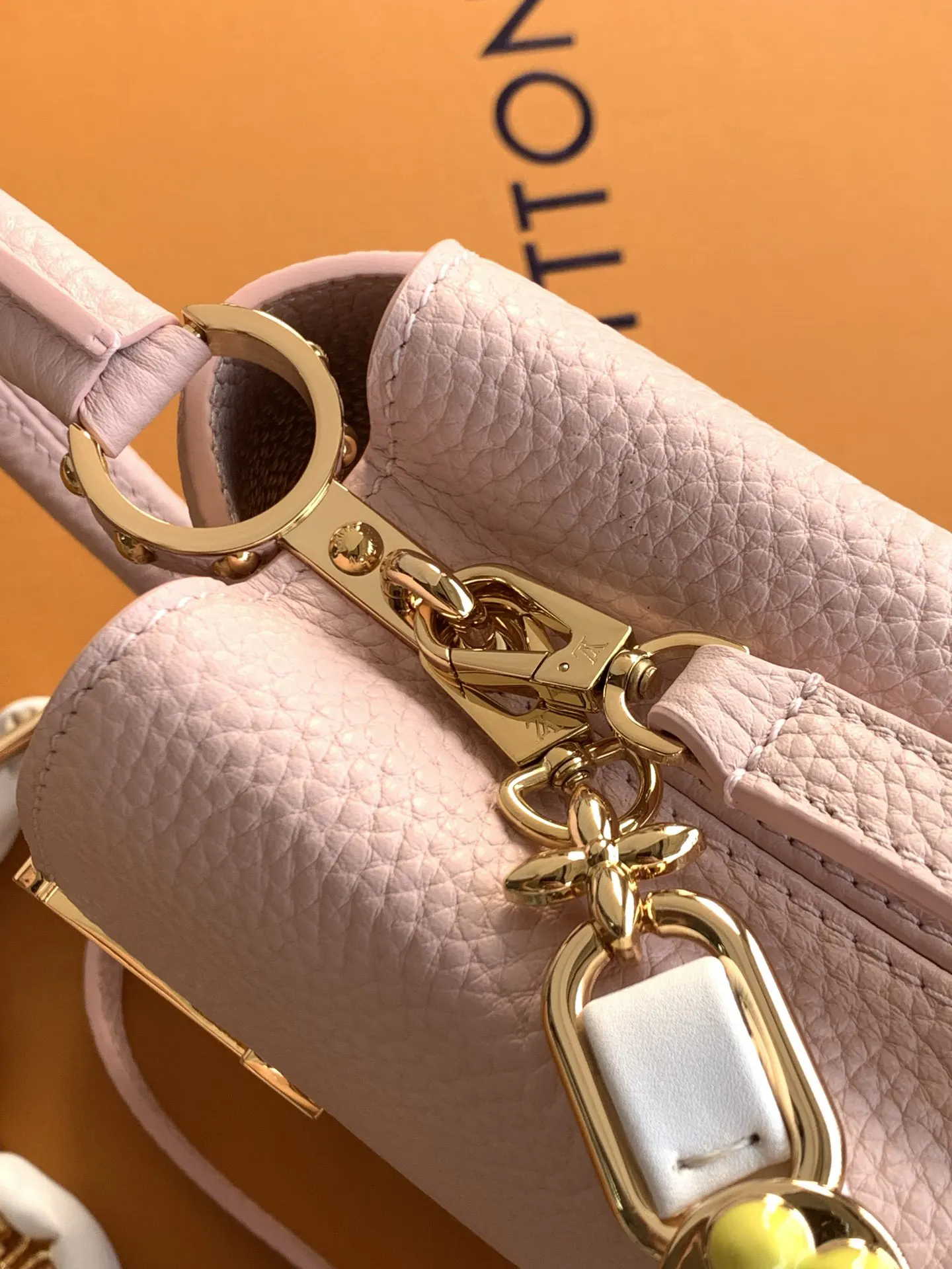 LV Pink Chain Handle Bag Image 8 LV Pink Chain Handle Bag Image 8
