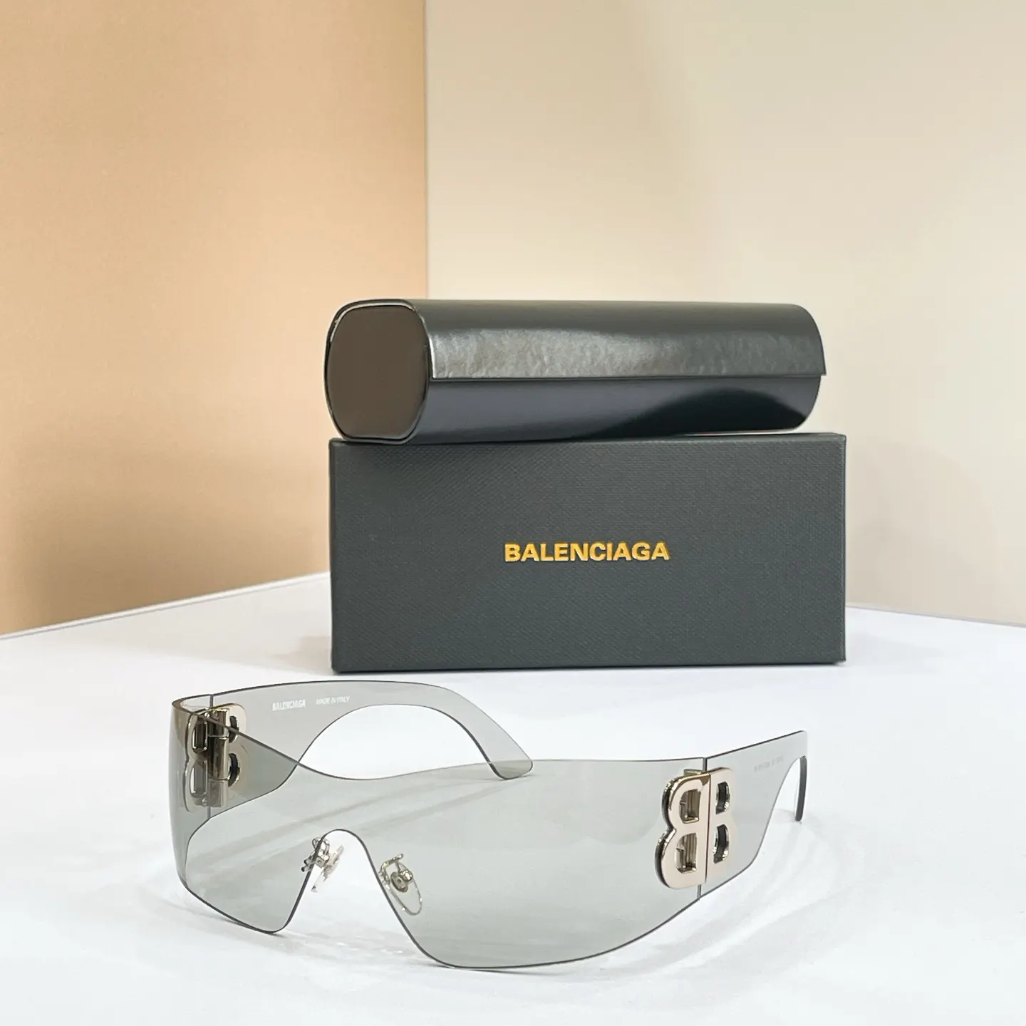 Balenciaga Fashion Item Fashion
