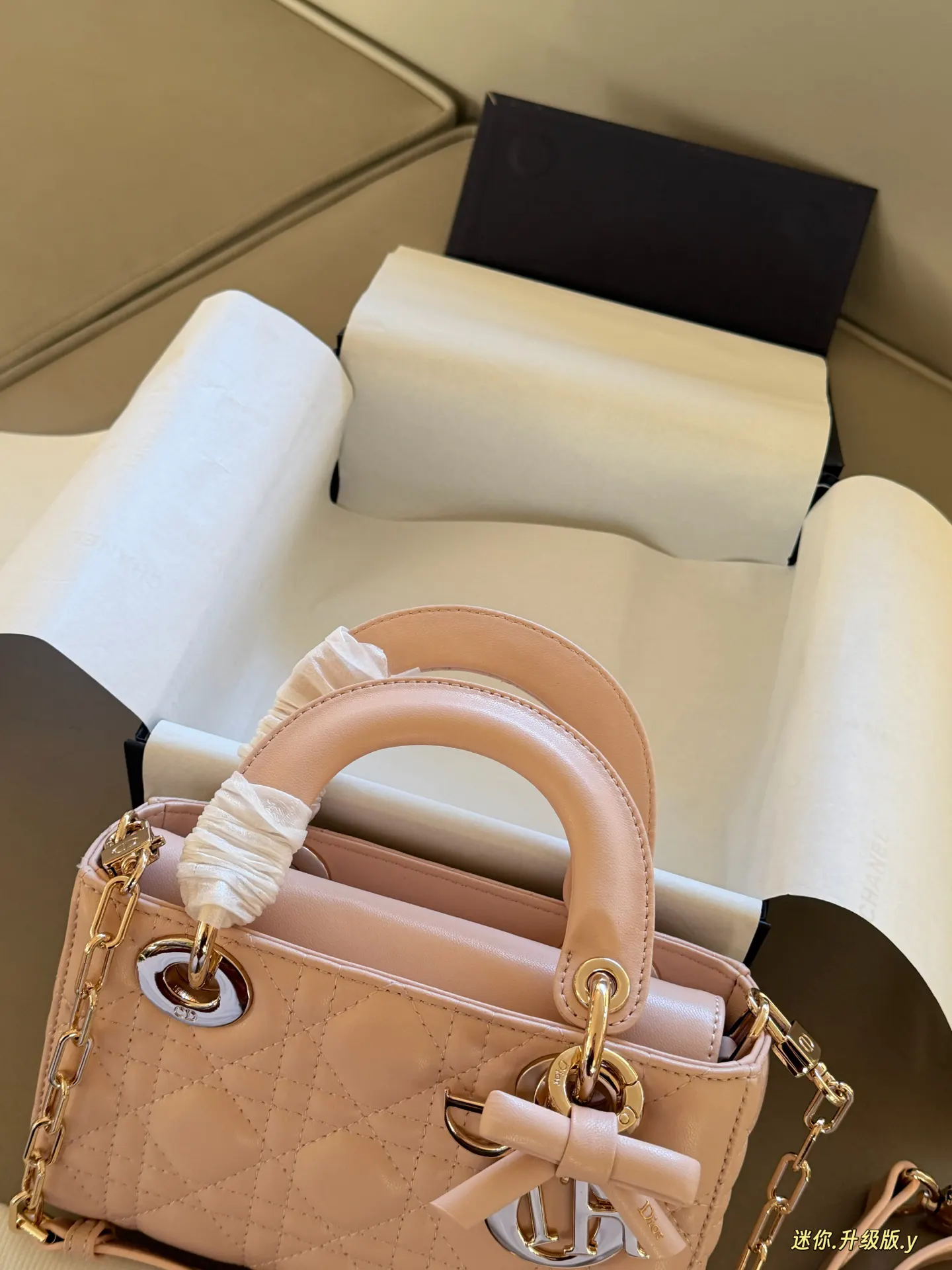 Dior Lady Dior Lady 金色藤格纹手提斜挎包 复古