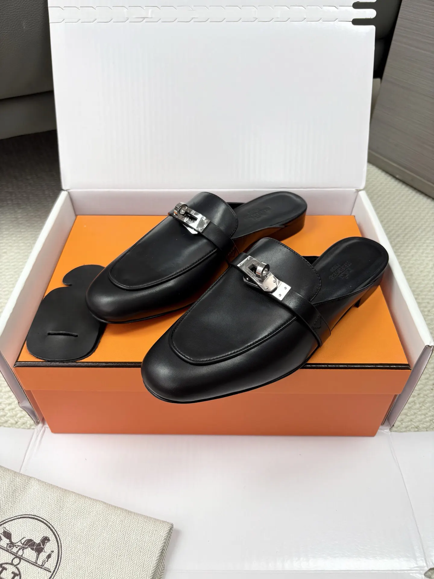 Hermès 樂福鞋