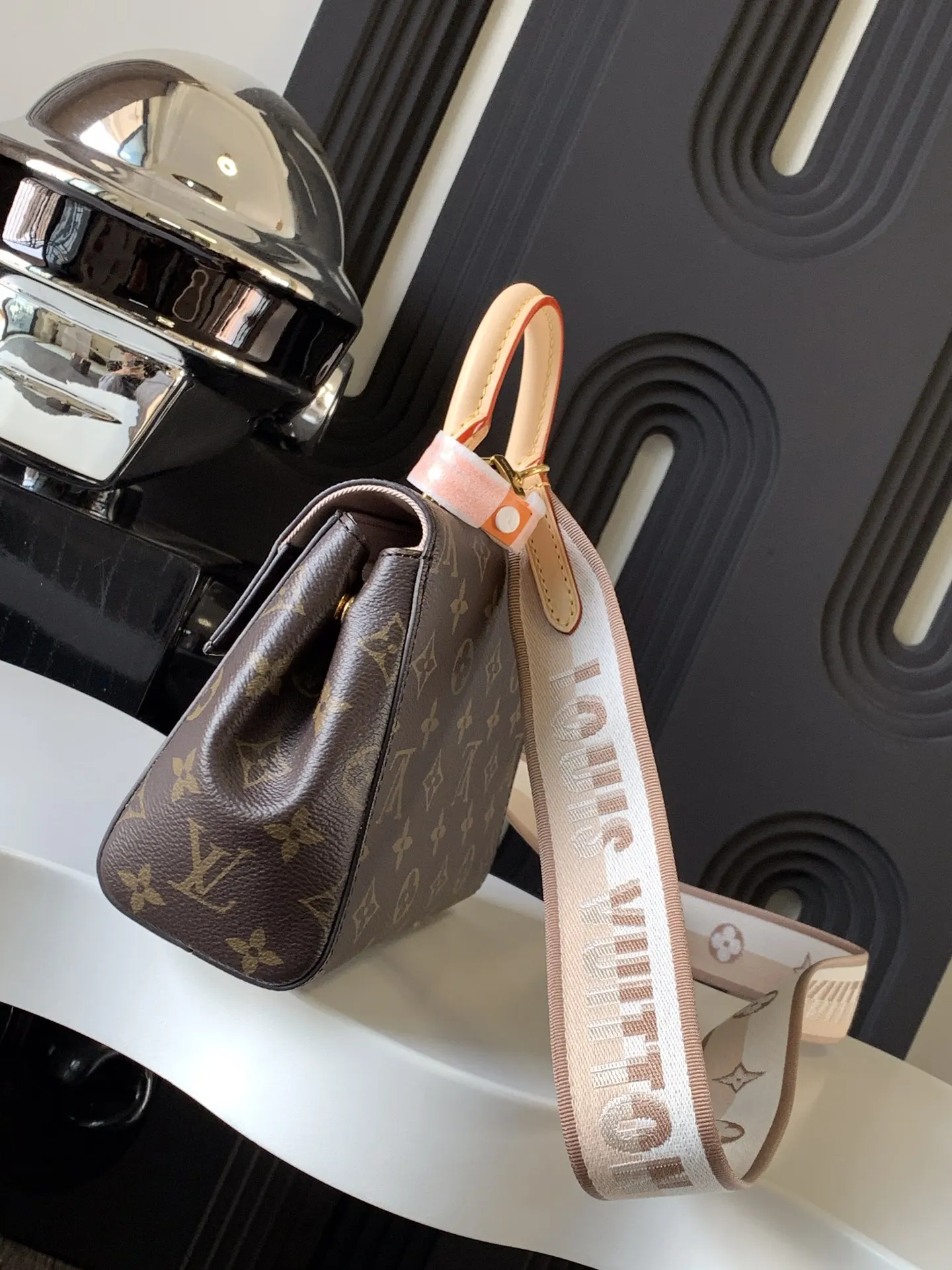 Louis Vuitton M46055 手提包