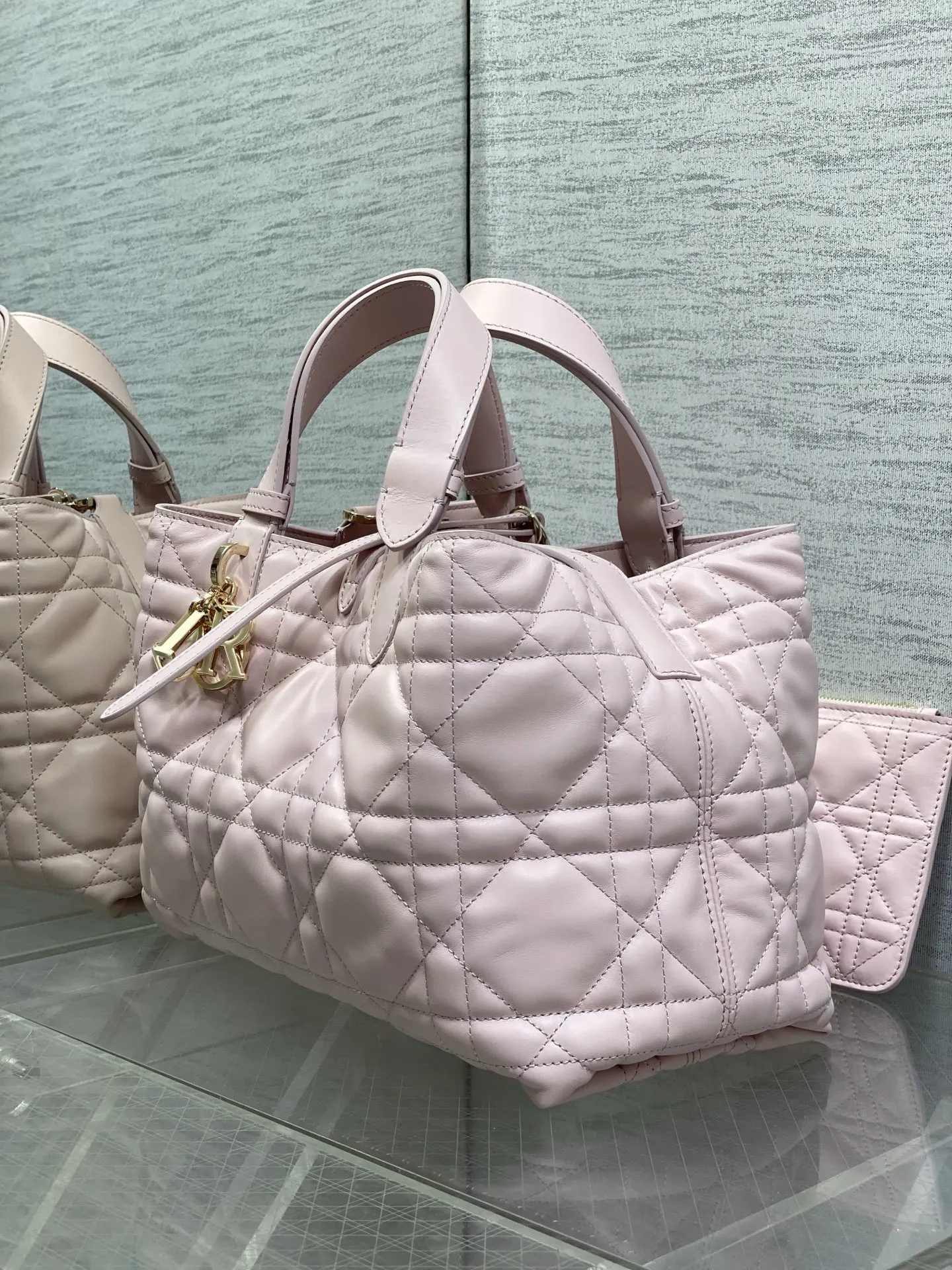 Dior Toujours 粉色小牛皮手袋 手提斜挎(數字7) Dior Toujours 粉色小牛皮手袋 手提斜挎(數字7)