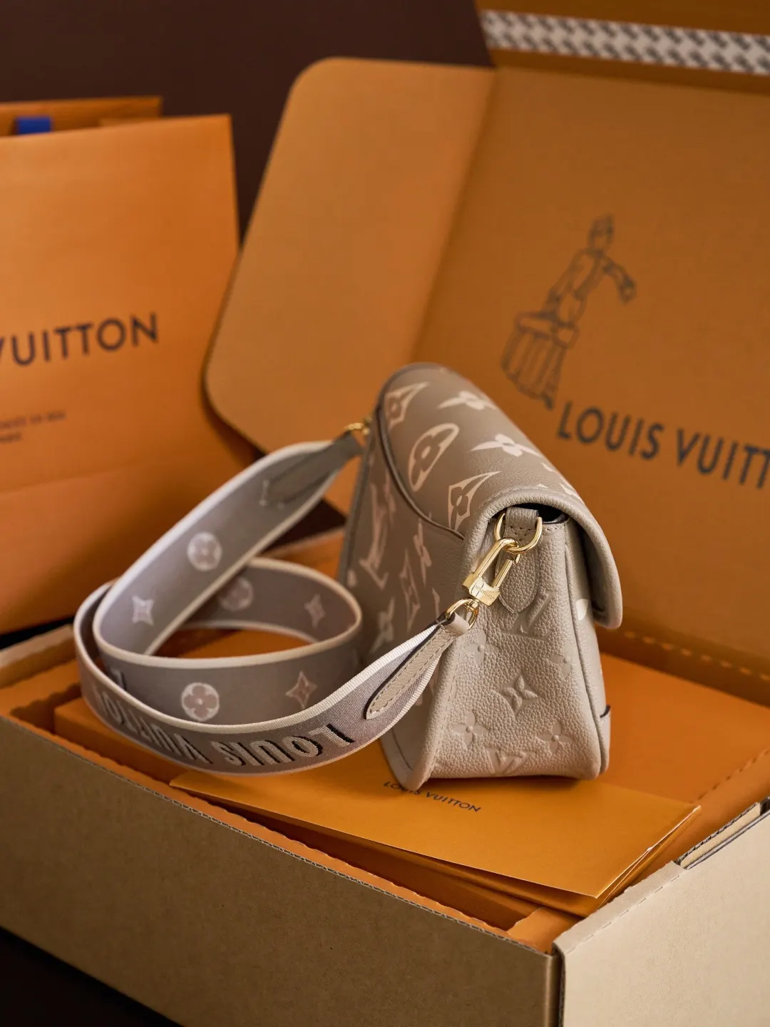 Louis Vuitton Monogram 老花迷你手提斜背包