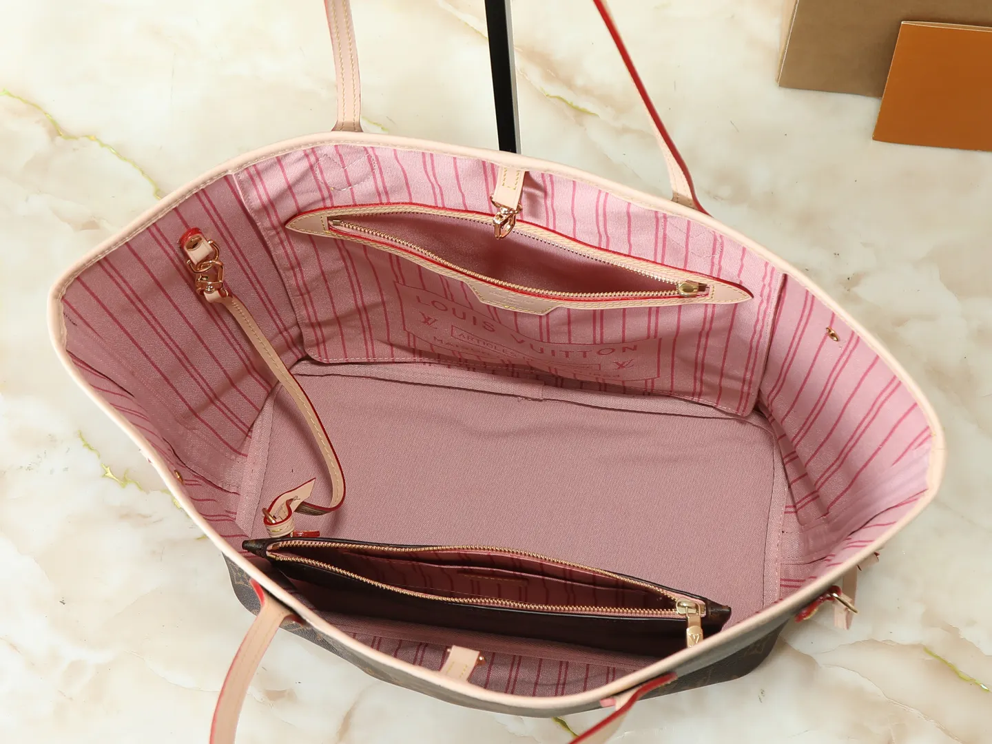 Neverfull 老花 帆布 手拿包 精致手拿款
