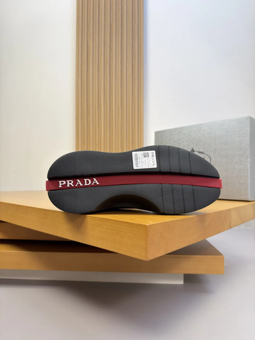 PRADA 牛皮 帆布 Logo 运动鞋 休闲运动款