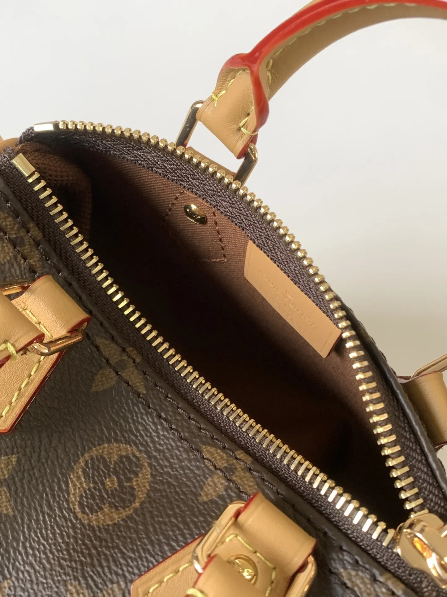 LV Speedy 老花 牛皮 收納包 旅行收納款(數字9) LV Speedy 老花 牛皮 收納包 旅行收納款(數字9)