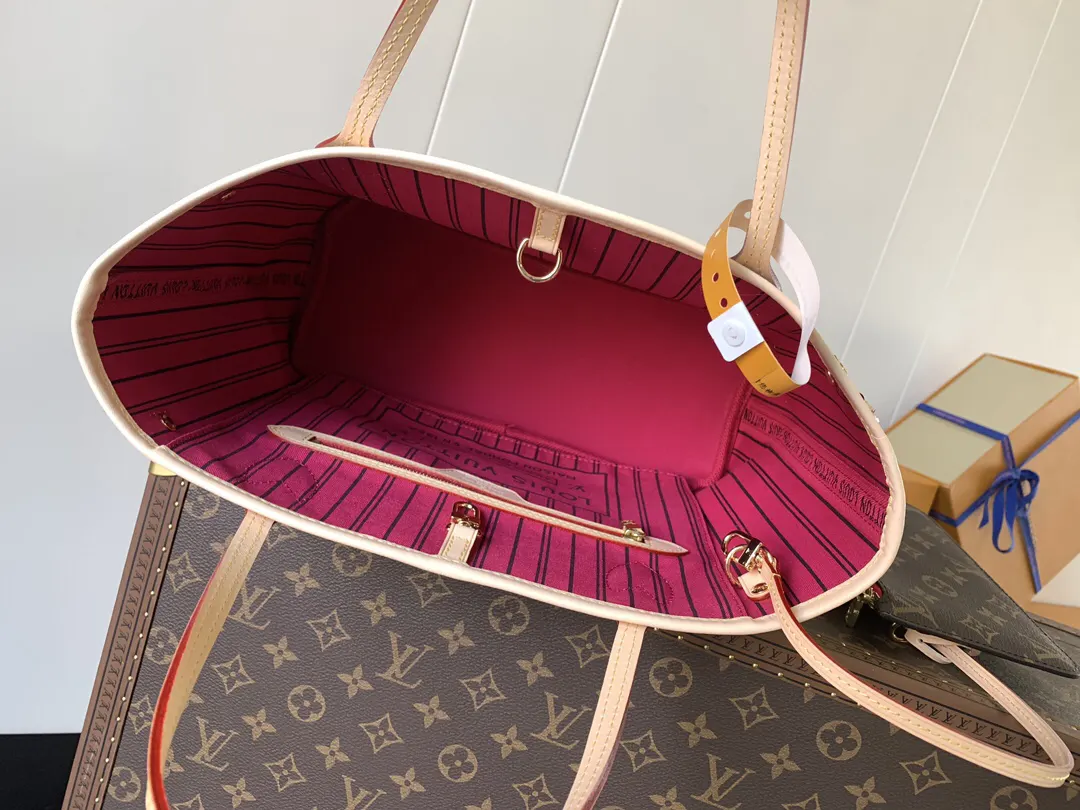LV Neverfull 金色 牛皮 手拿包 精致手拿款