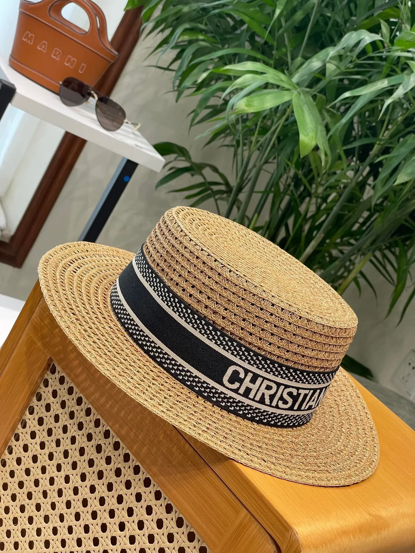 Dior 米色草编遮阳帽 黑色织带款