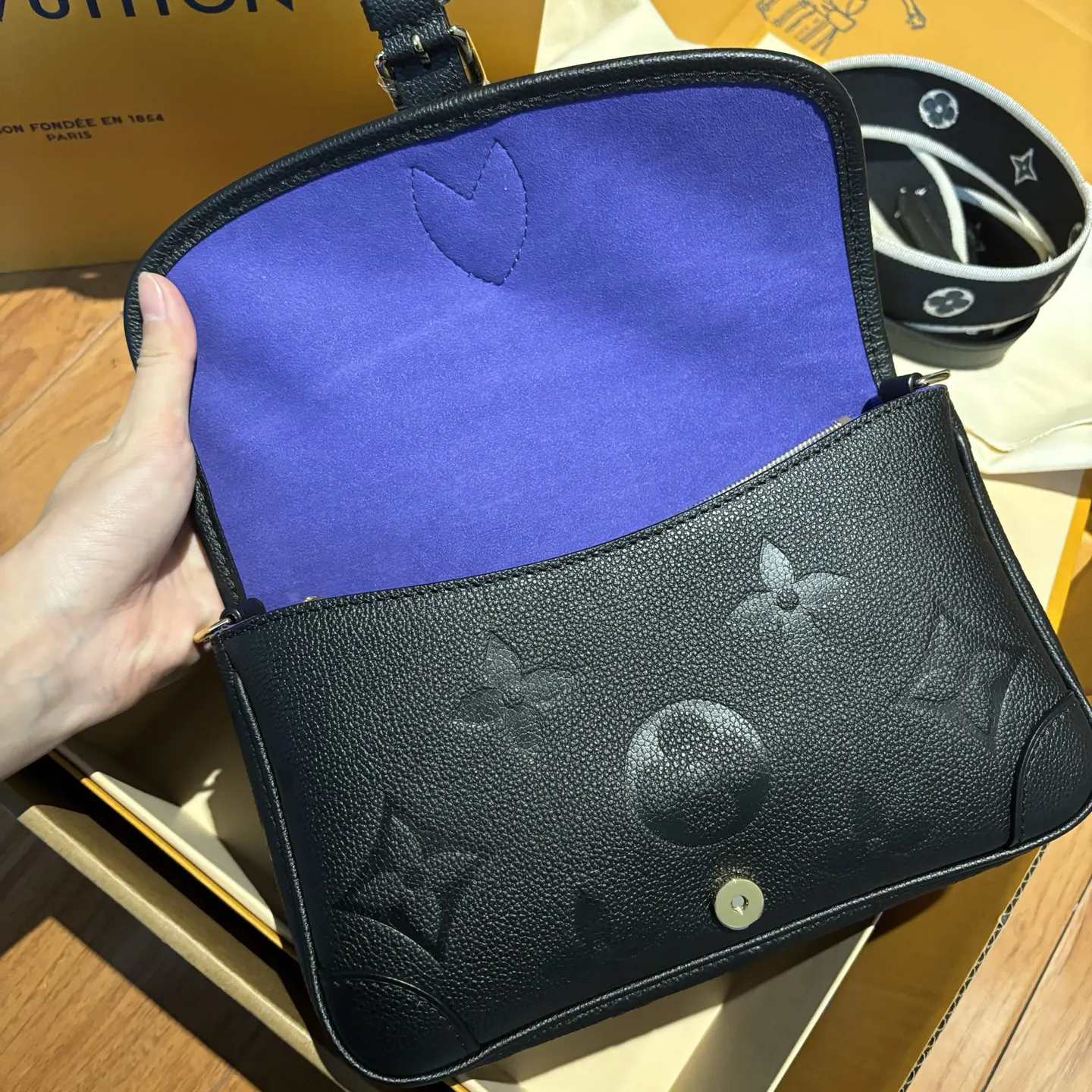 Black Hobo Shoulder Bag Vintage
