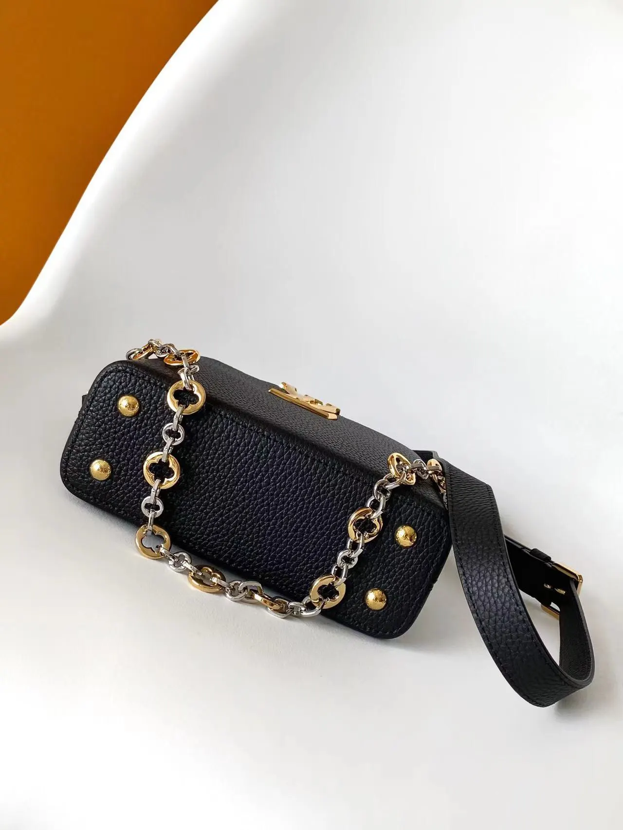 LV Capucines 黑色 米白 牛皮 链条包 精致链条款
