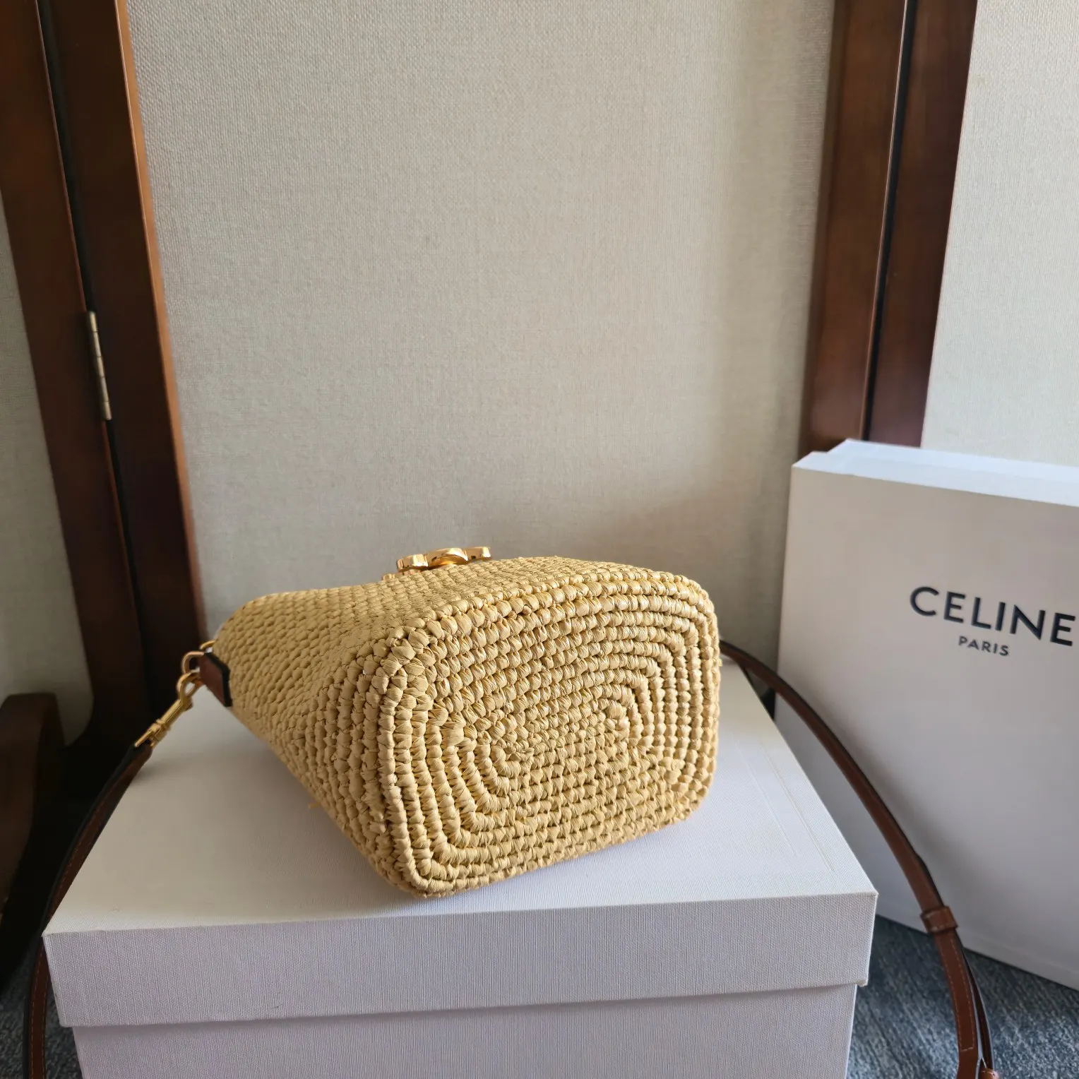 金色 小牛皮 上线 CE家 mini草编桶包 水桶包 休闲水桶款